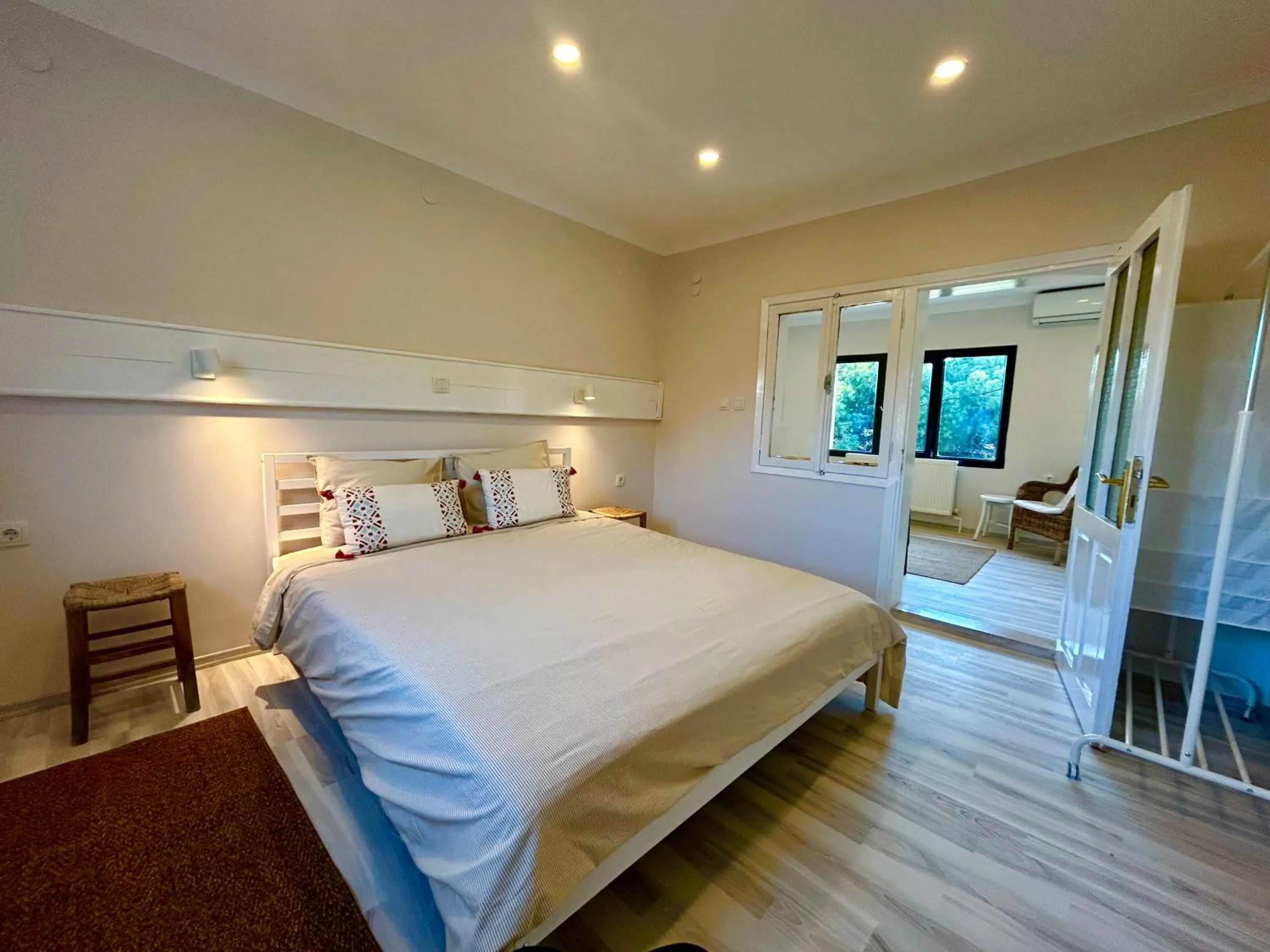 Bedroom, Bed in Attalos Suites Hotel