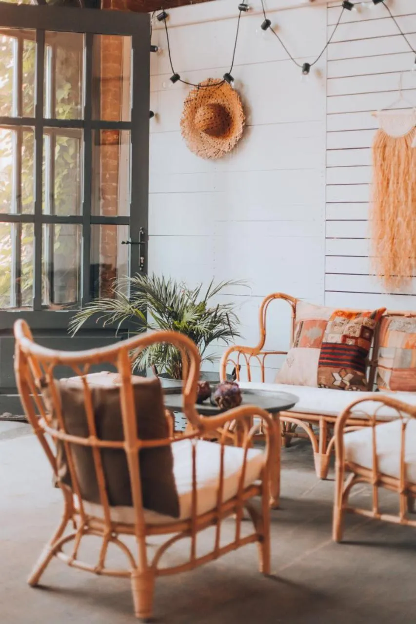 Restaurant/places to eat in Attalos Suites Hotel