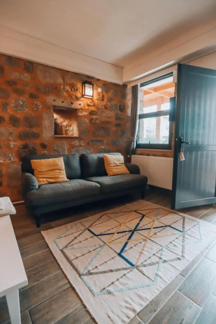 Attalos Suites Hotel