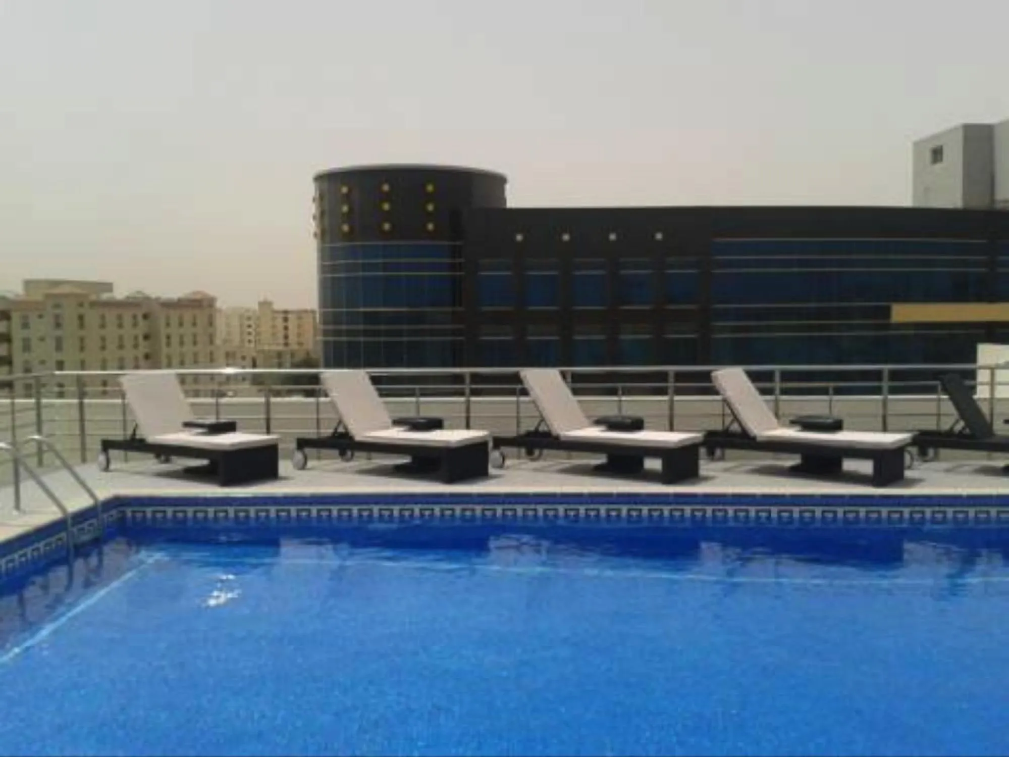 Swimming pool in Rawda Hotel