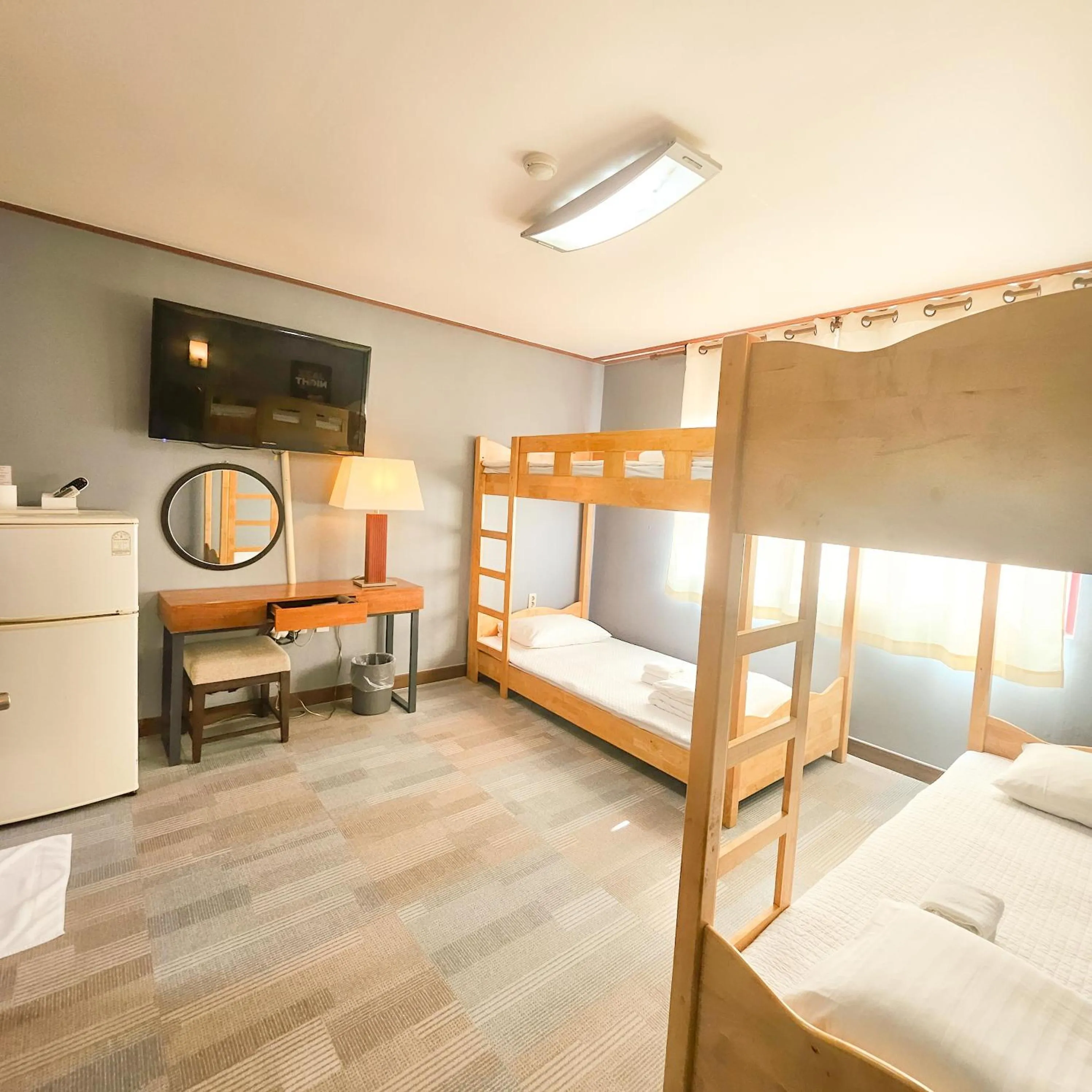 bunk bed, Bed in Jeju EQ Stay Hotel