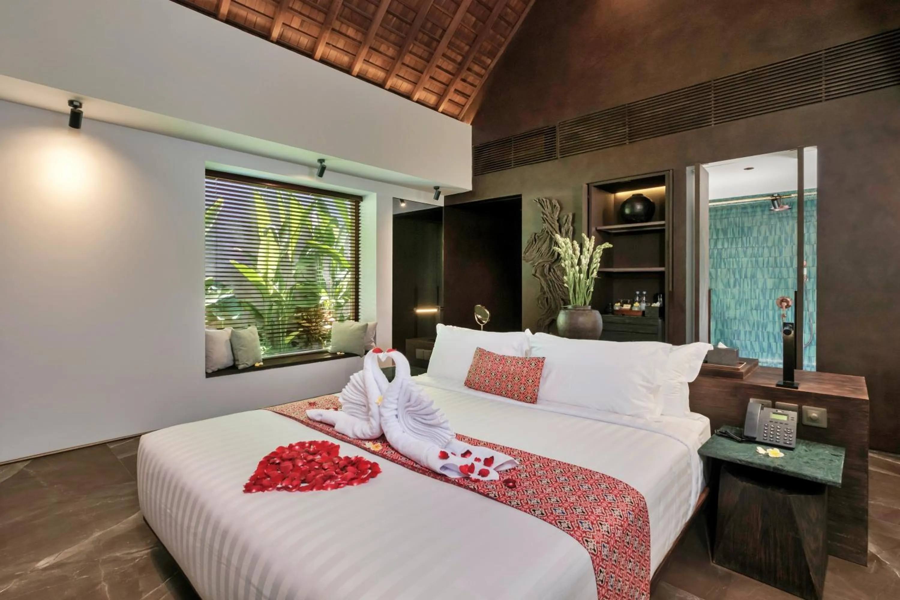 Bedroom, Bed in Mayaloka Villas Ubud