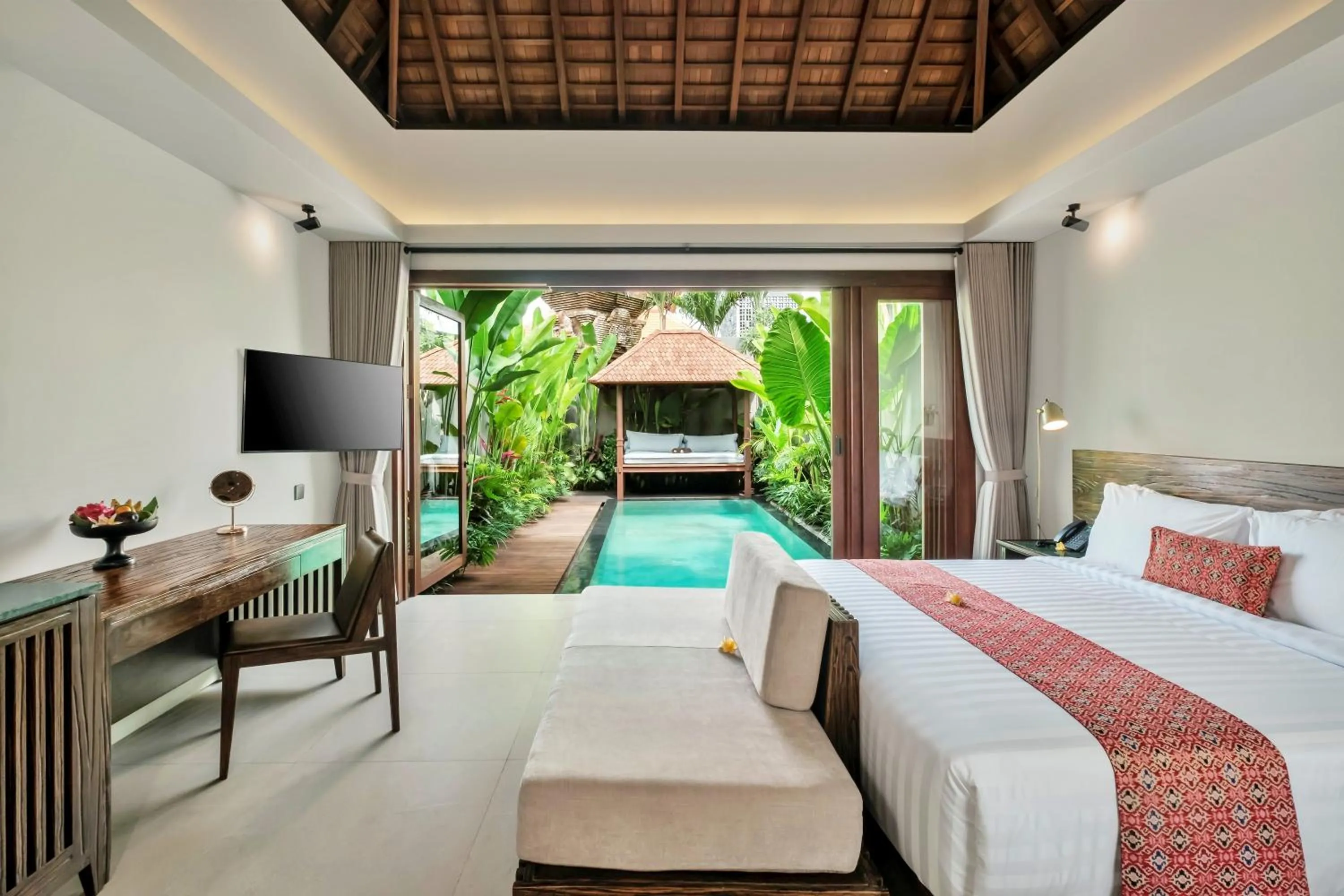 TV and multimedia, Bed in Mayaloka Villas Ubud