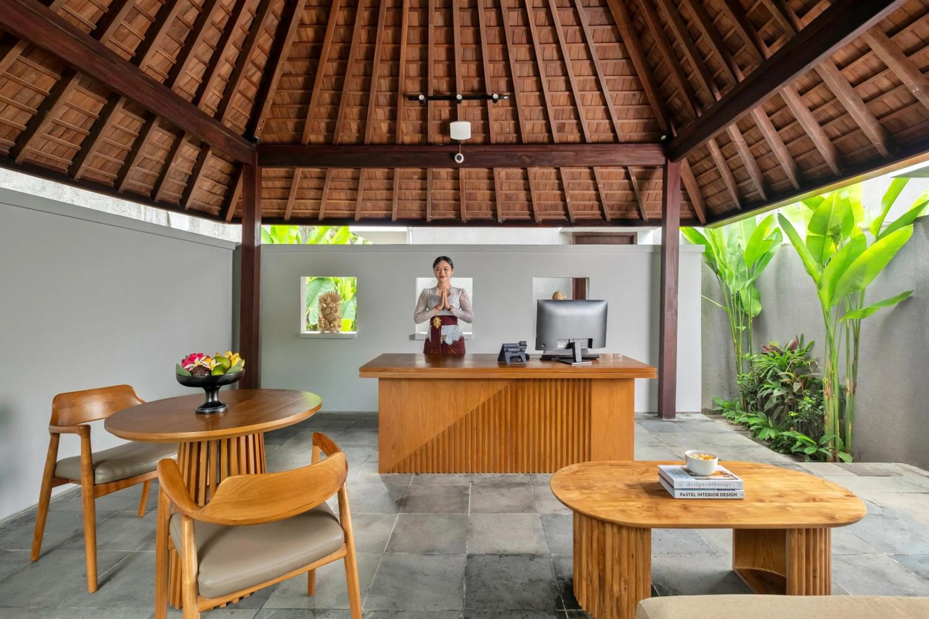 On-site shops in Mayaloka Villas Ubud