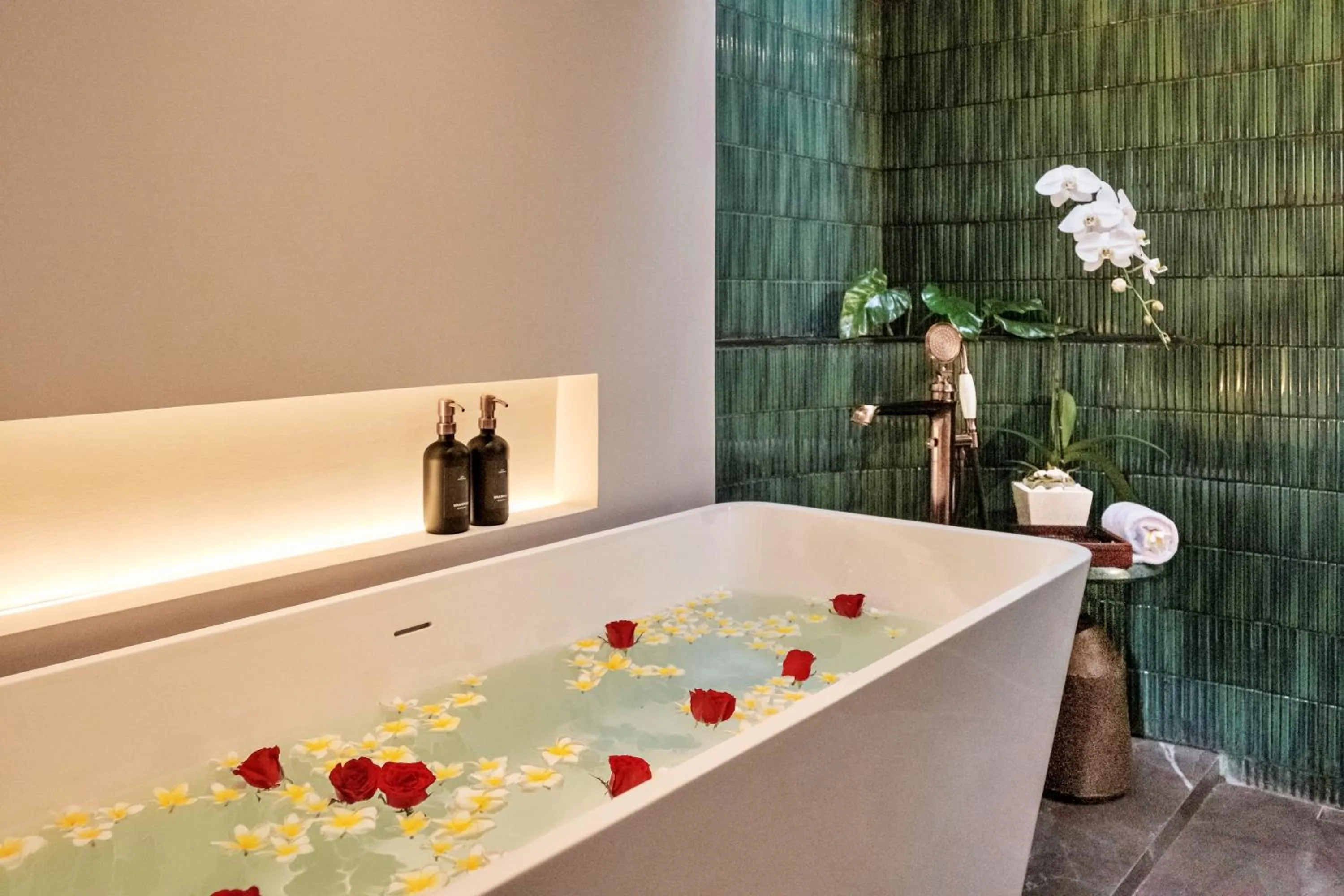 Hot Tub in Mayaloka Villas Ubud