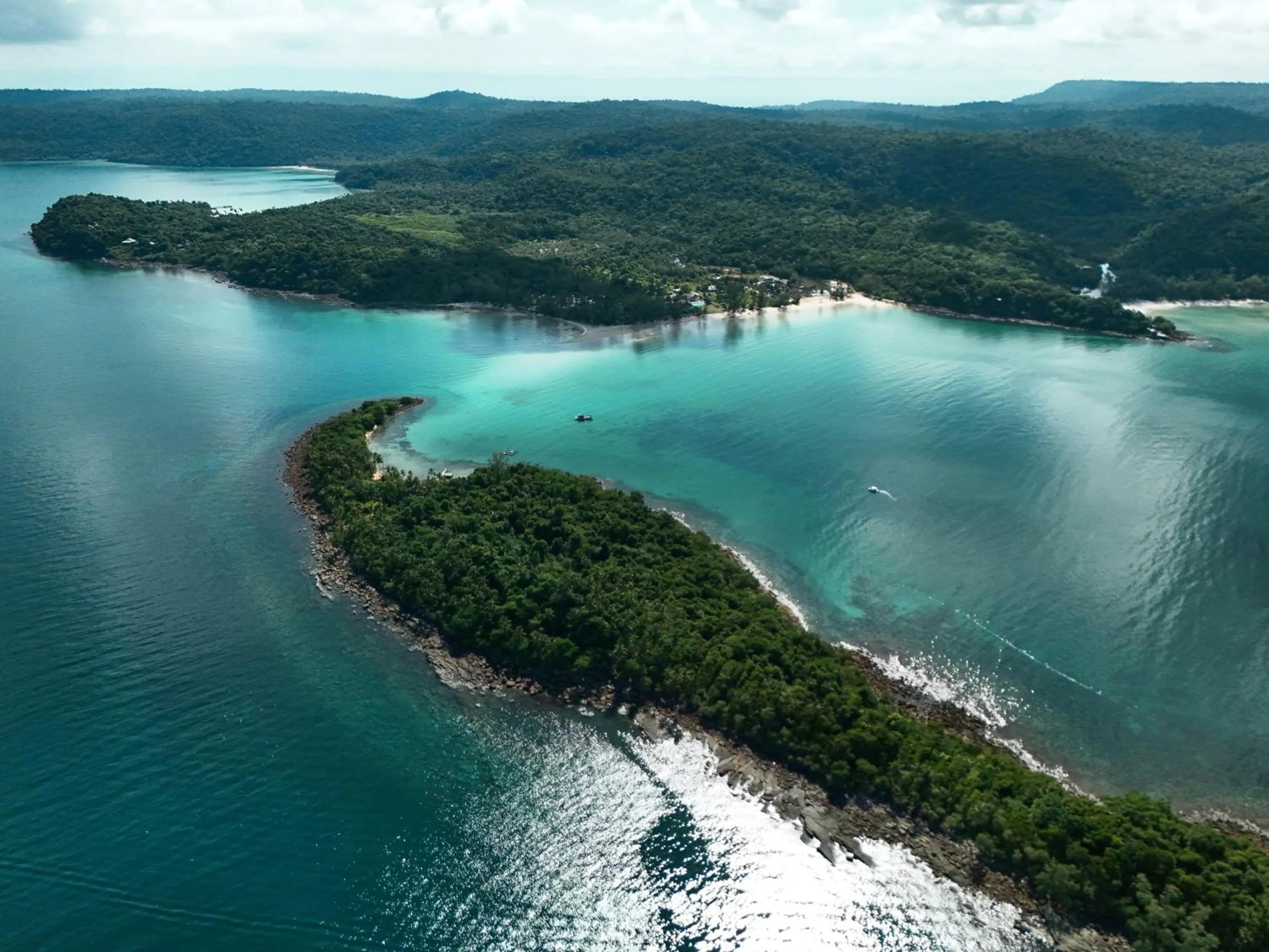 Bird's eye view in The Survival by Seudam