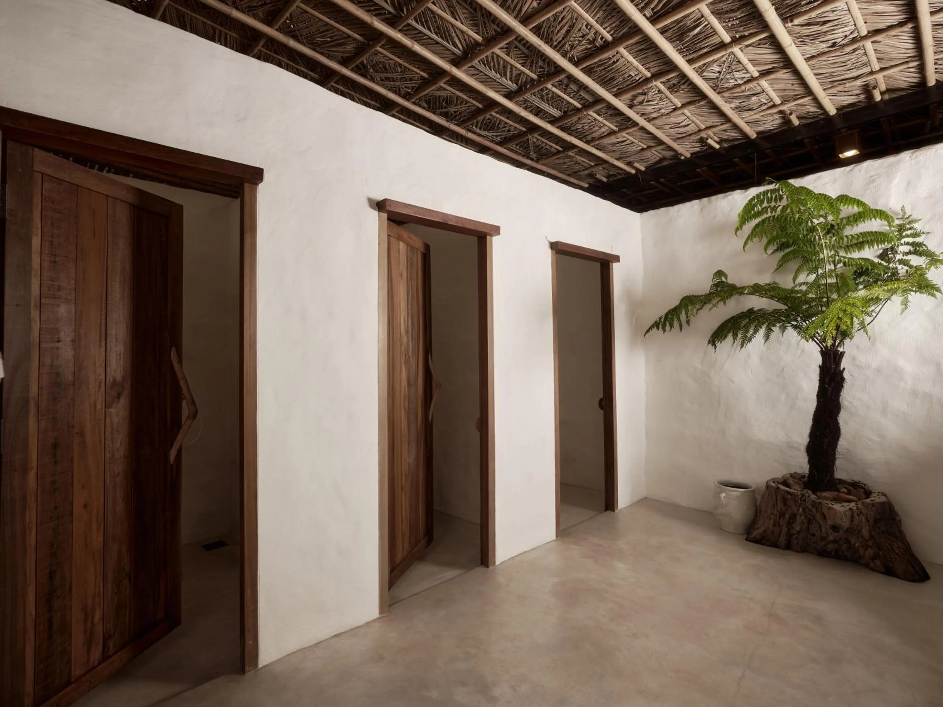 Shower in The Survival by Seudam