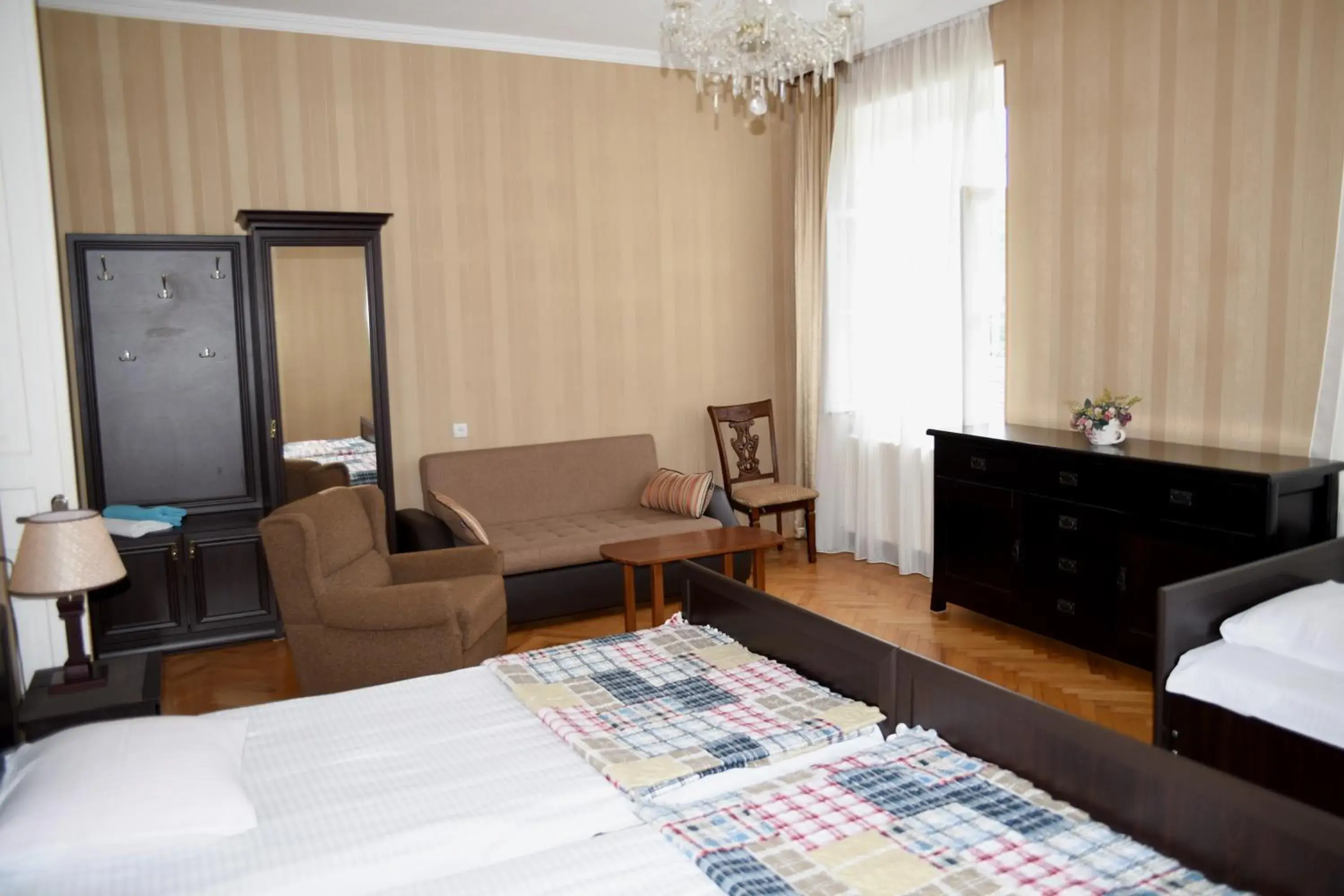 Standard Triple Room in Tinikos Guest House Standard Triple Room in Tinikos Guest House