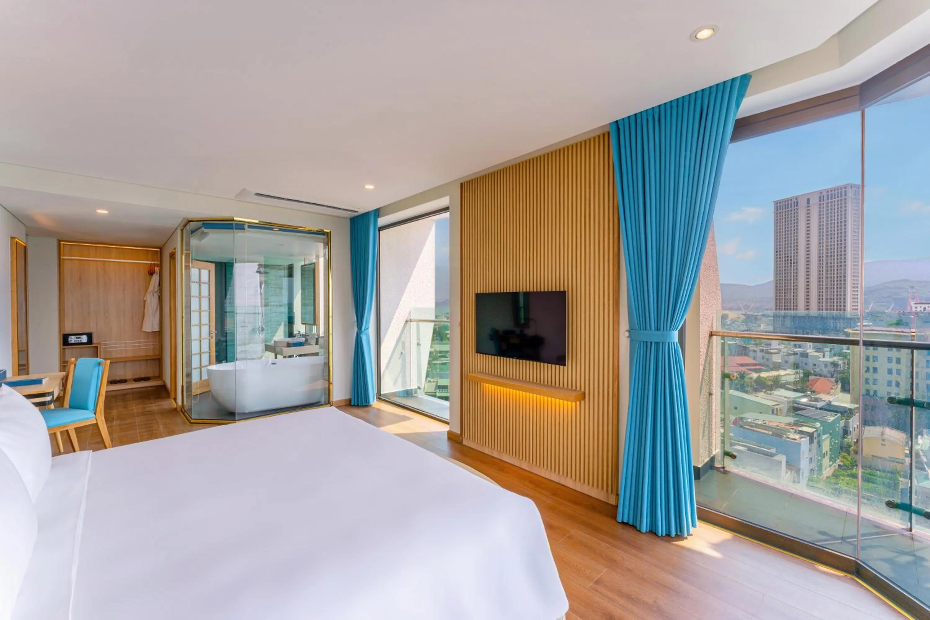 View (from property/room), Bed in Sala Quy Nhon Beach Hotel