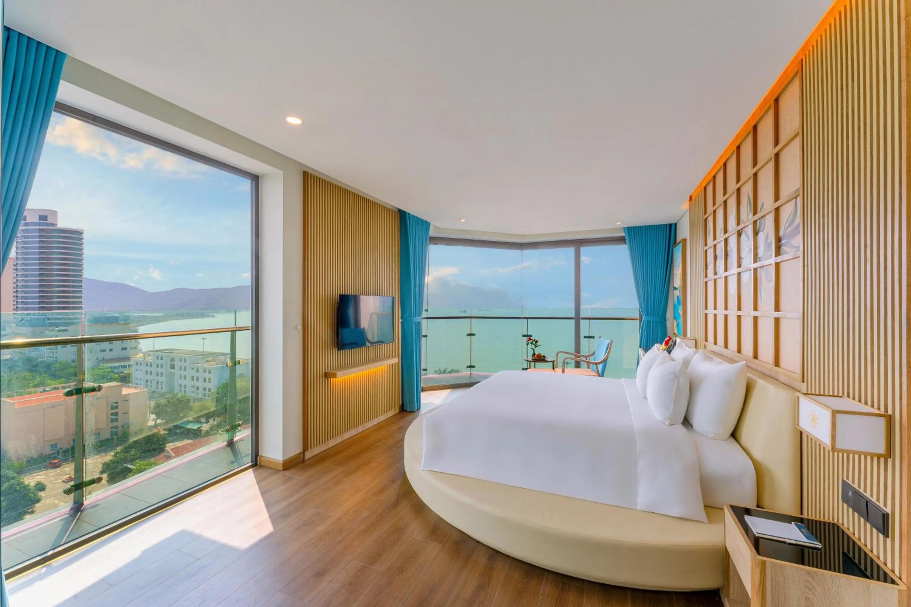 View (from property/room), Bed in Sala Quy Nhon Beach Hotel