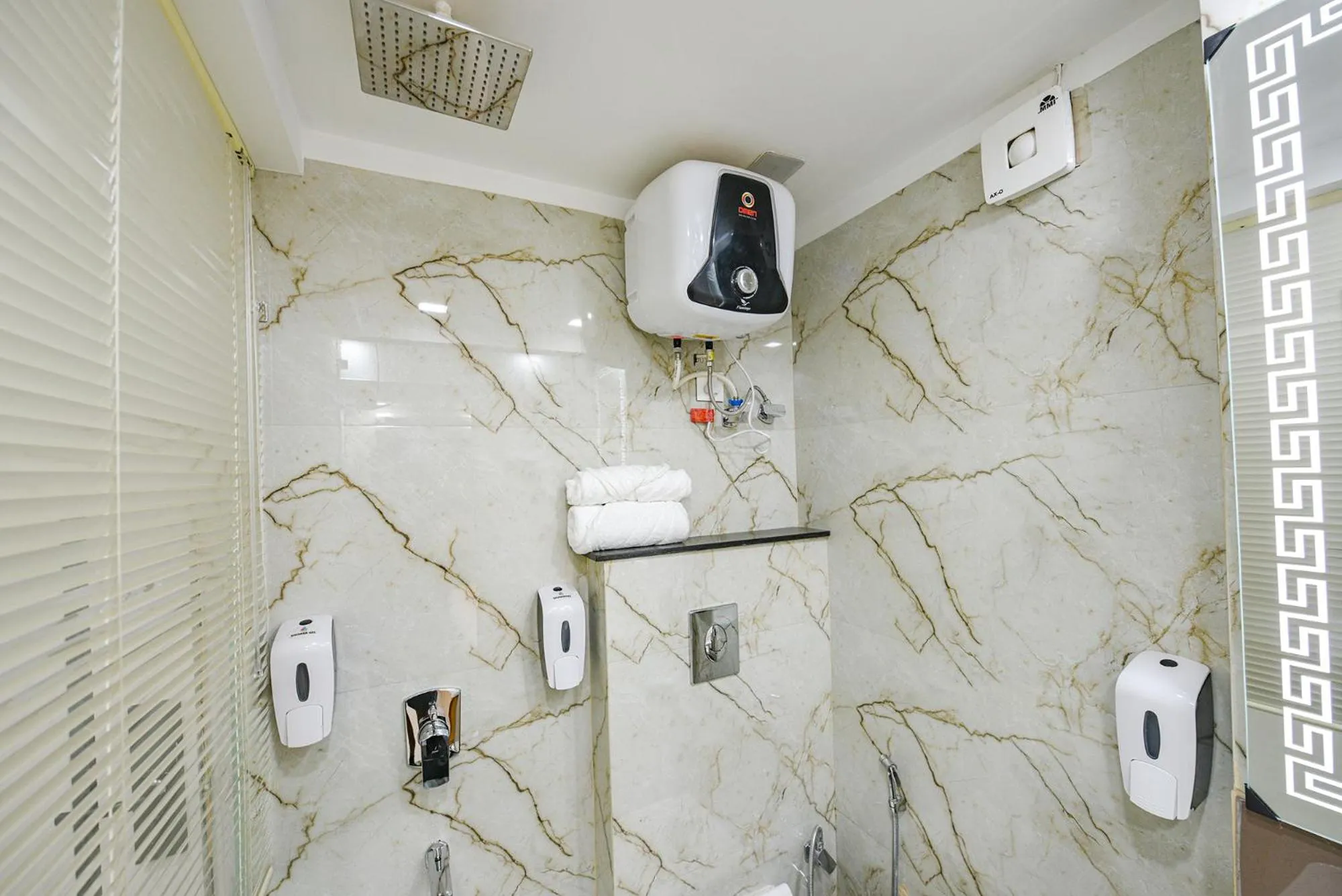 Bathroom in FabHotel Grand Palazzo Near Paschim Vihar