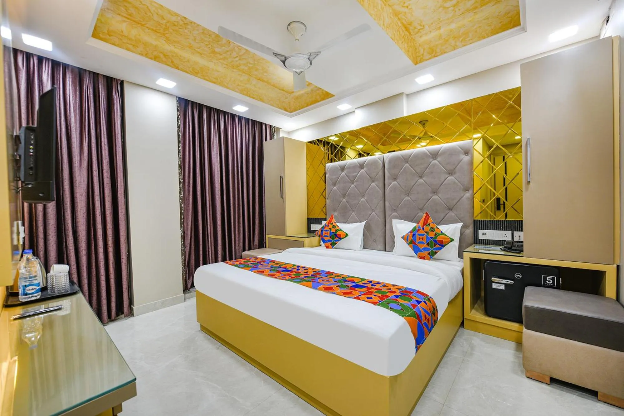 Bed in FabHotel Grand Palazzo Near Paschim Vihar