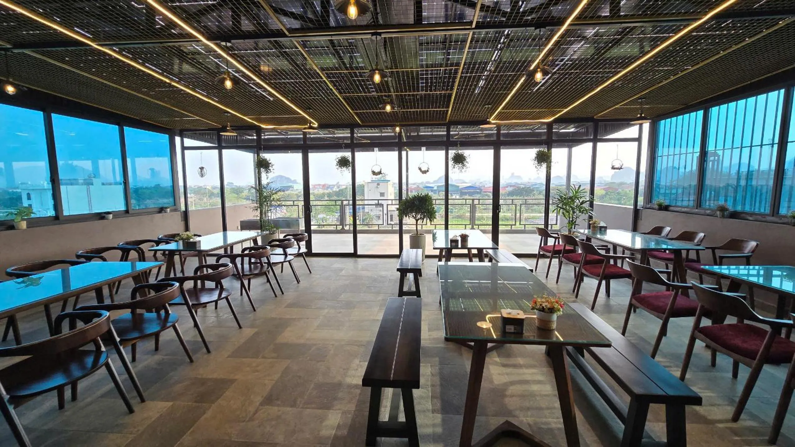 Restaurant/places to eat in Serena Tam Coc Hotel & Villa