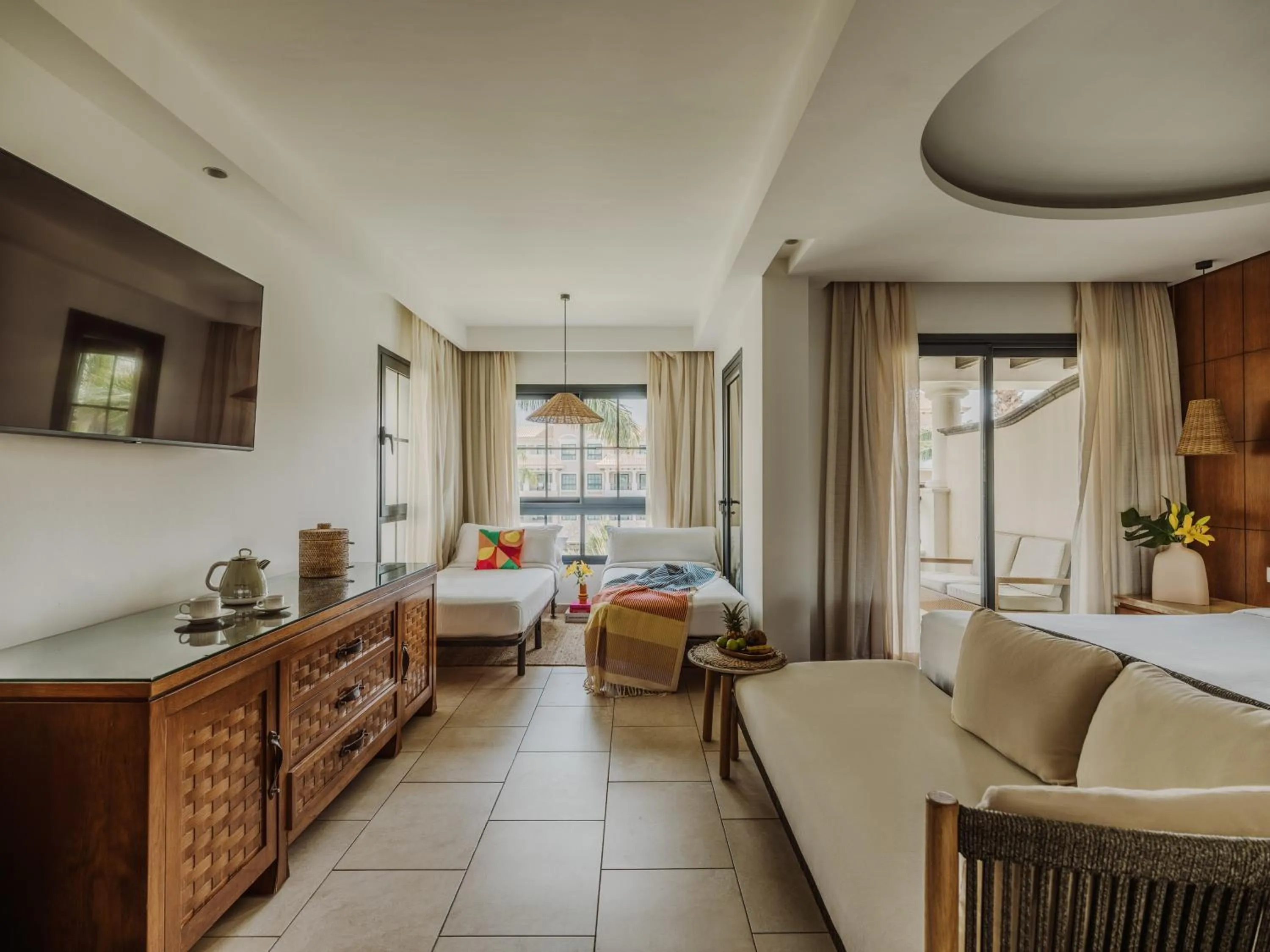 Living room, Bed in Gran Melia Palacio de Isora Resort & Spa