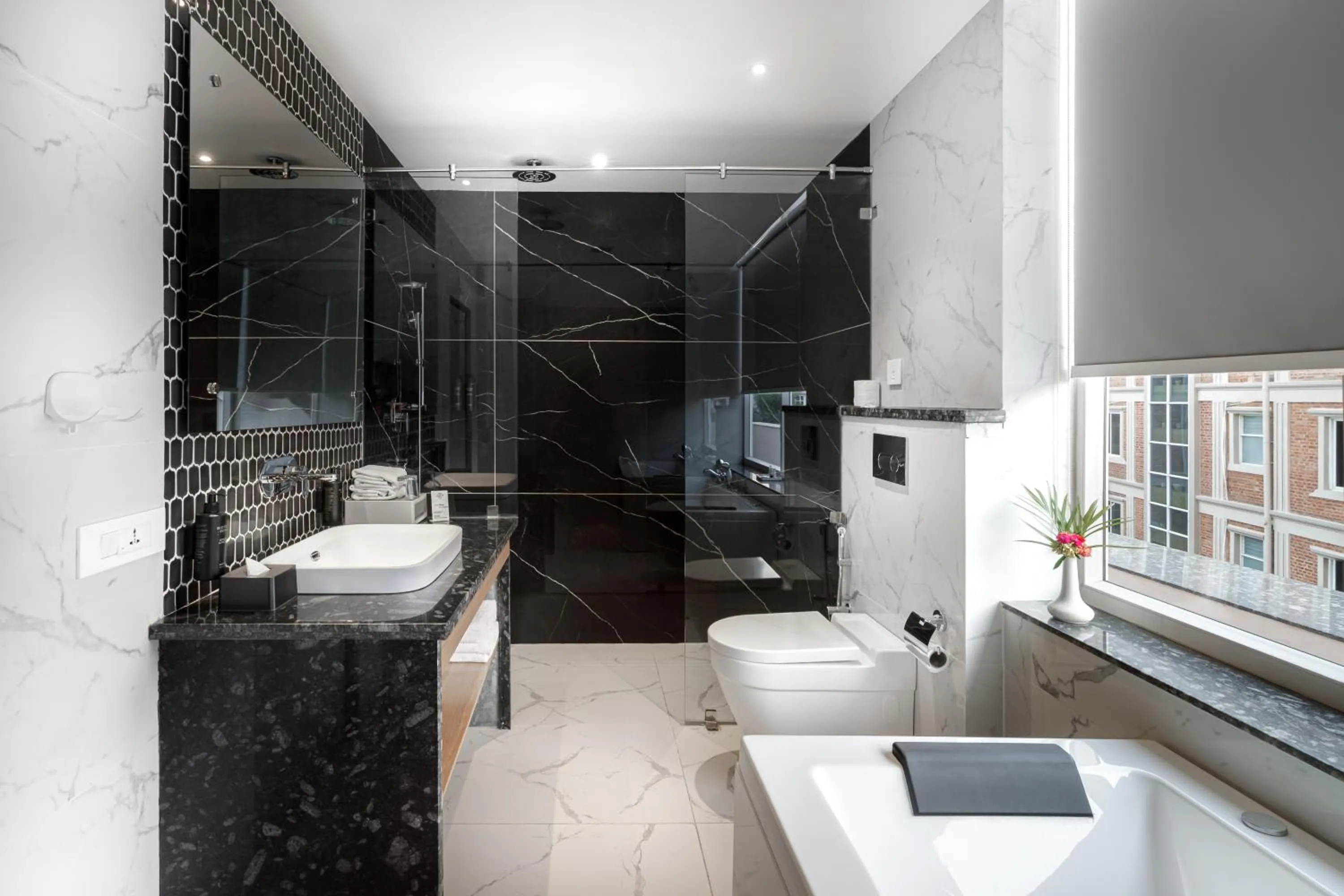 Shower in Hotel Anuttara