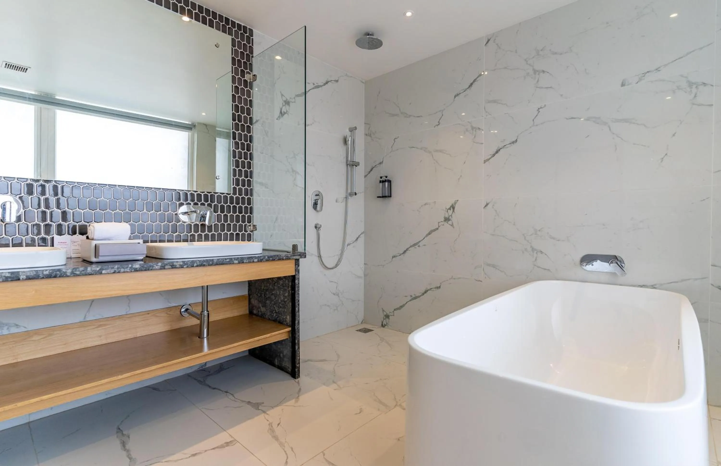 Hot Tub in Hotel Anuttara