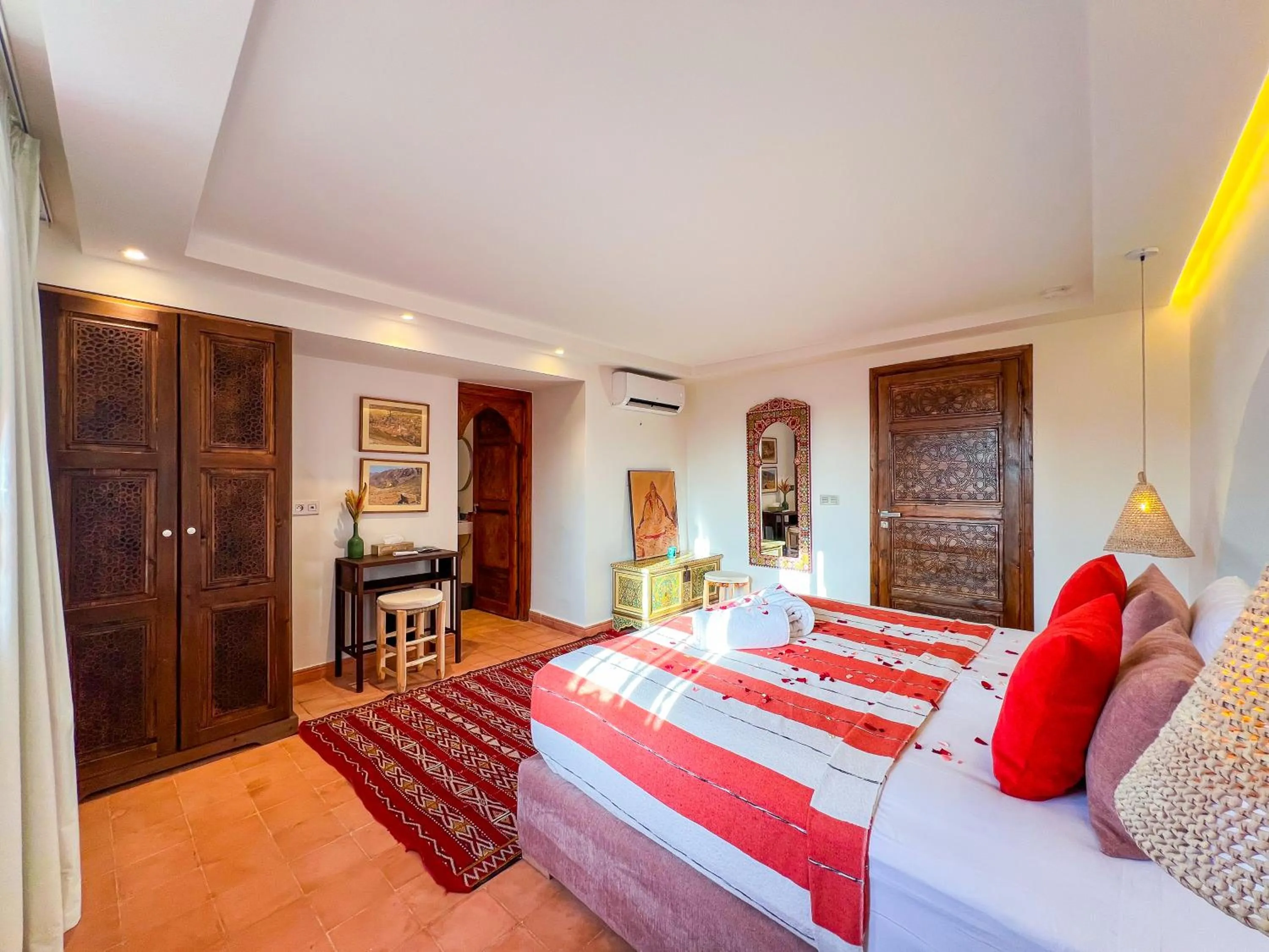 Bed in Riad Kech One & Spa