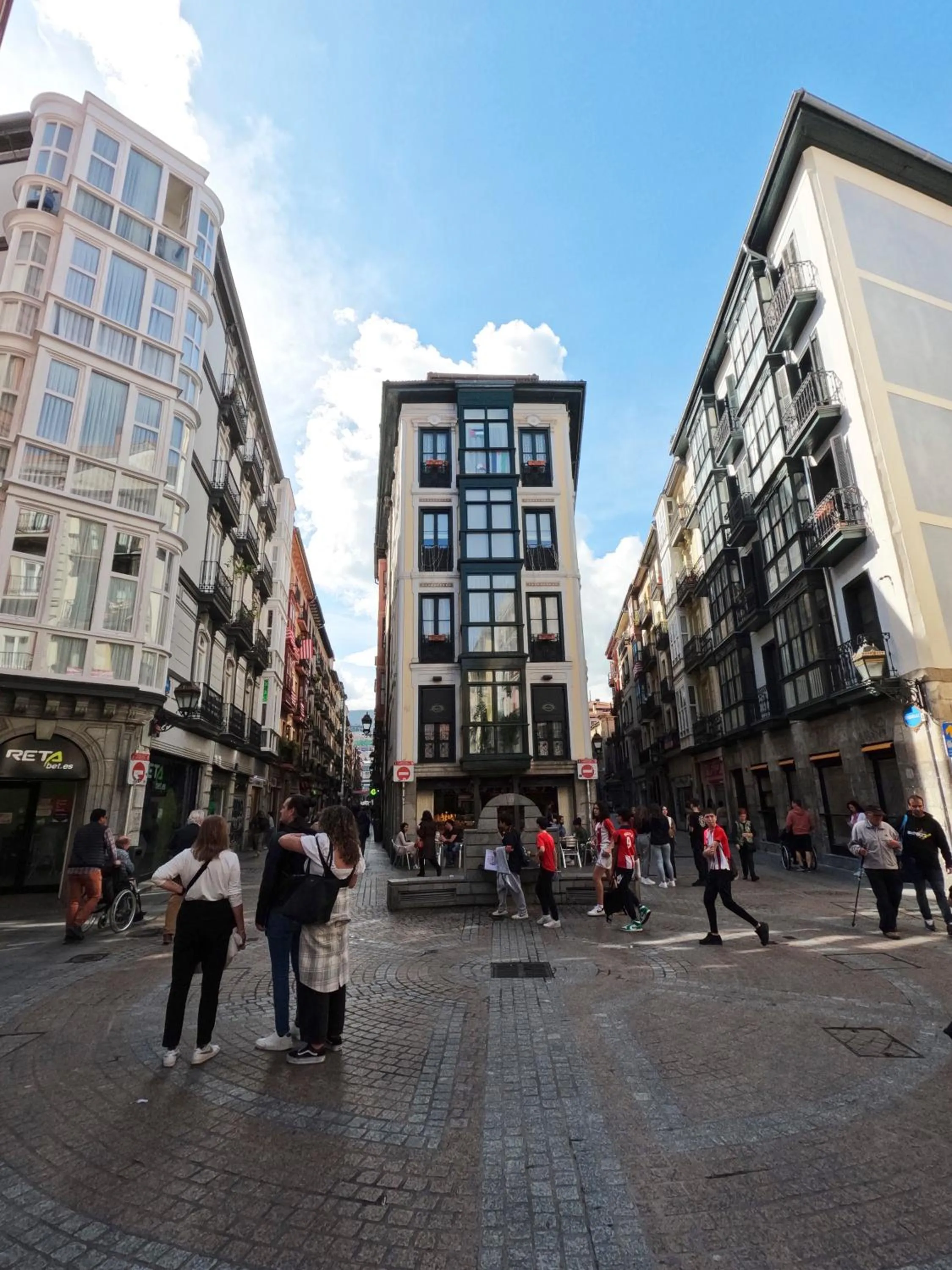 Neighbourhood in Casual Serantes