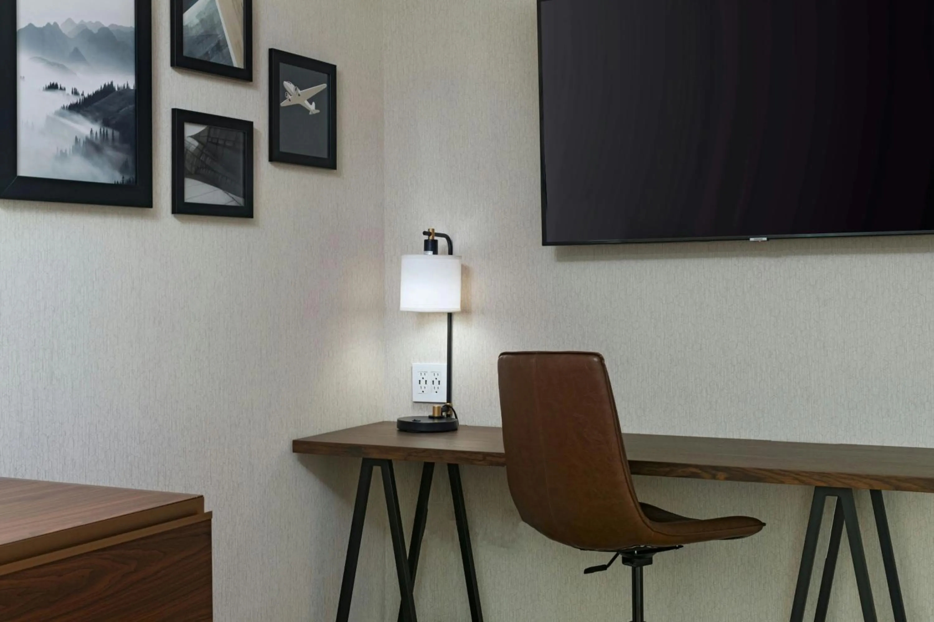 Photo of the whole room in Four Points by Sheraton Austin Airport