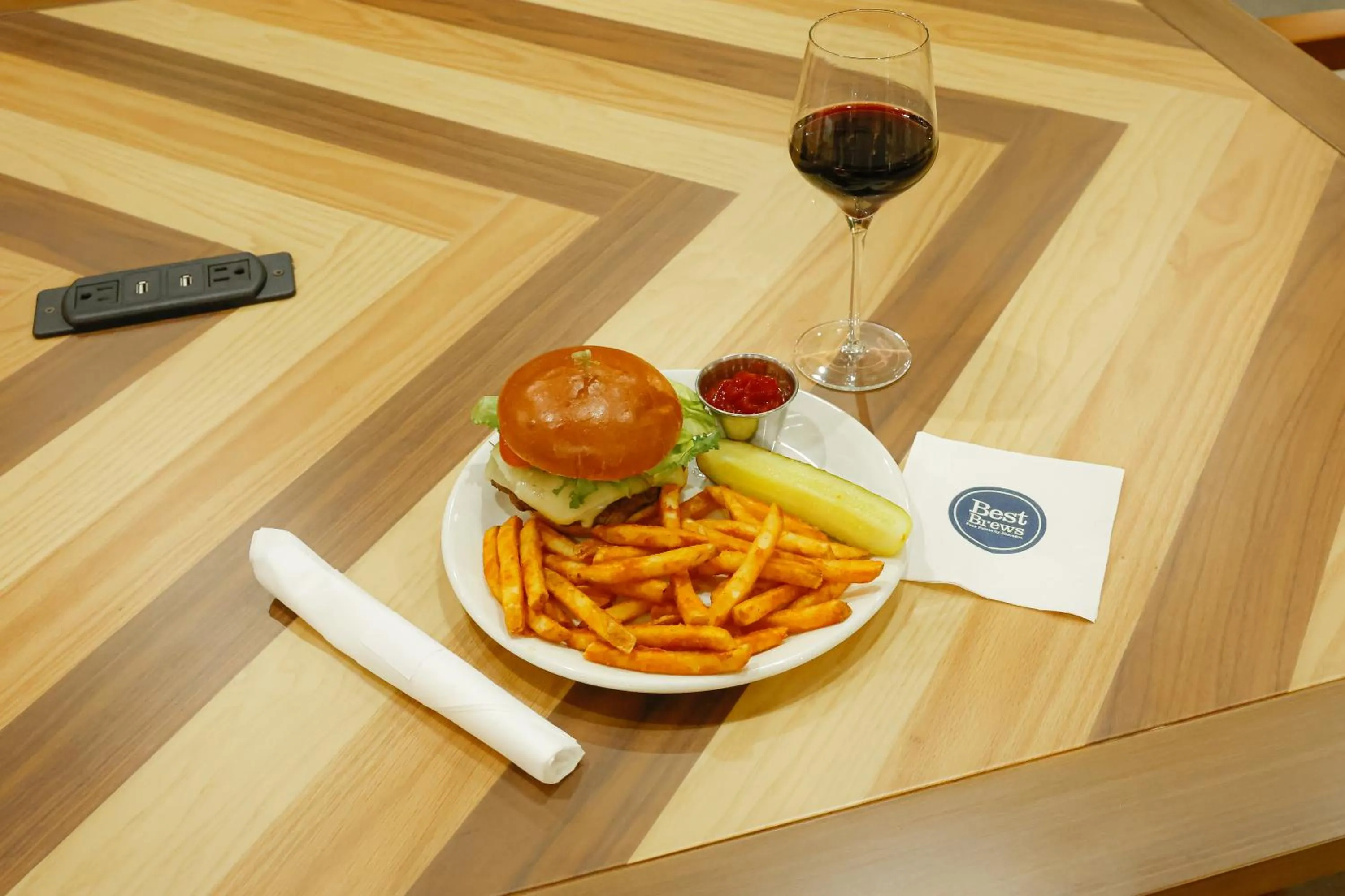 Restaurant/places to eat in Four Points by Sheraton Austin Airport