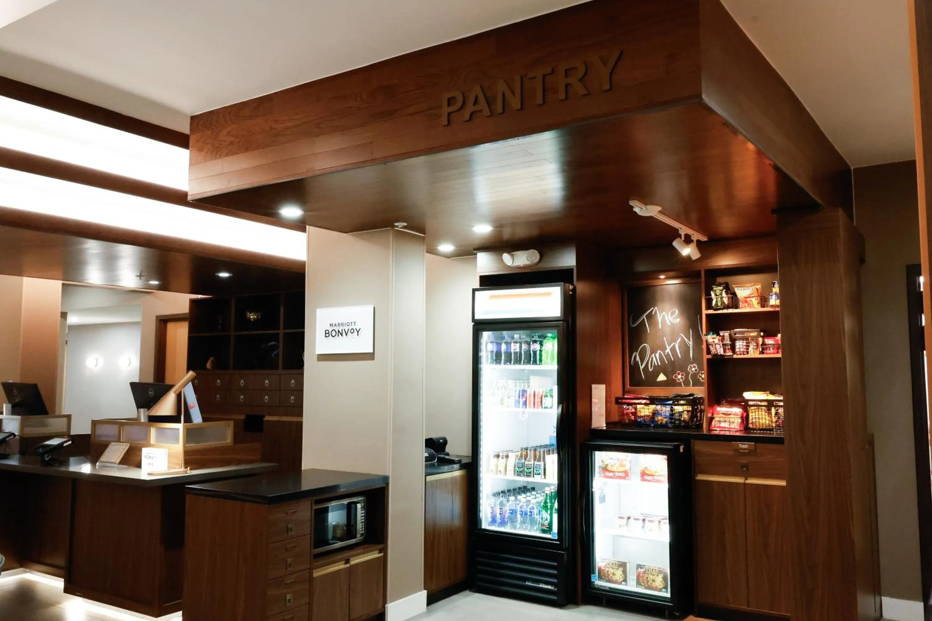 Restaurant/places to eat in Four Points by Sheraton Austin Airport