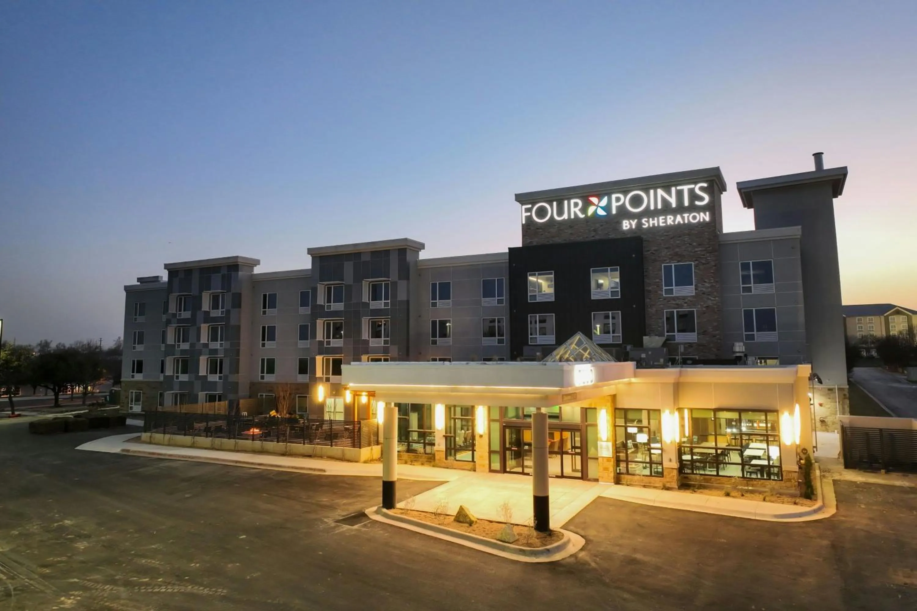 Property building in Four Points by Sheraton Austin Airport
