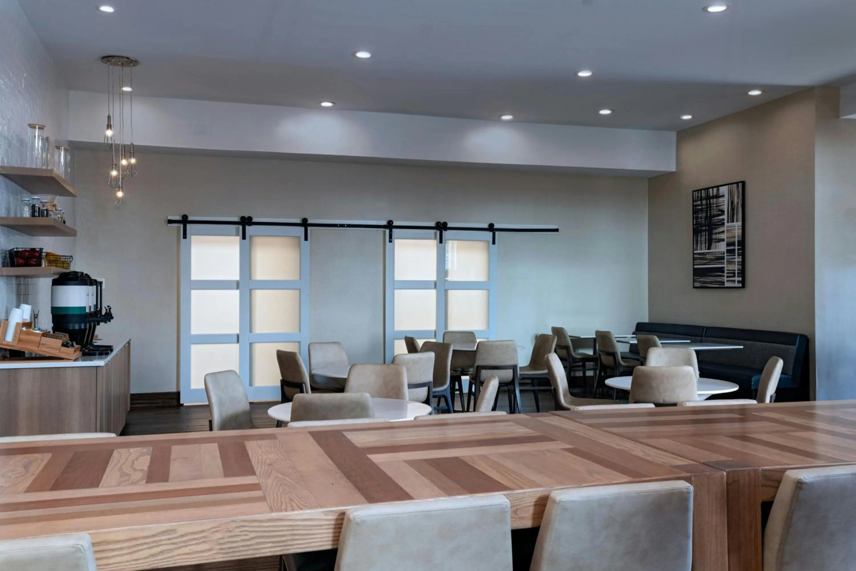 Restaurant/places to eat in Residence Inn by Marriott Georgetown