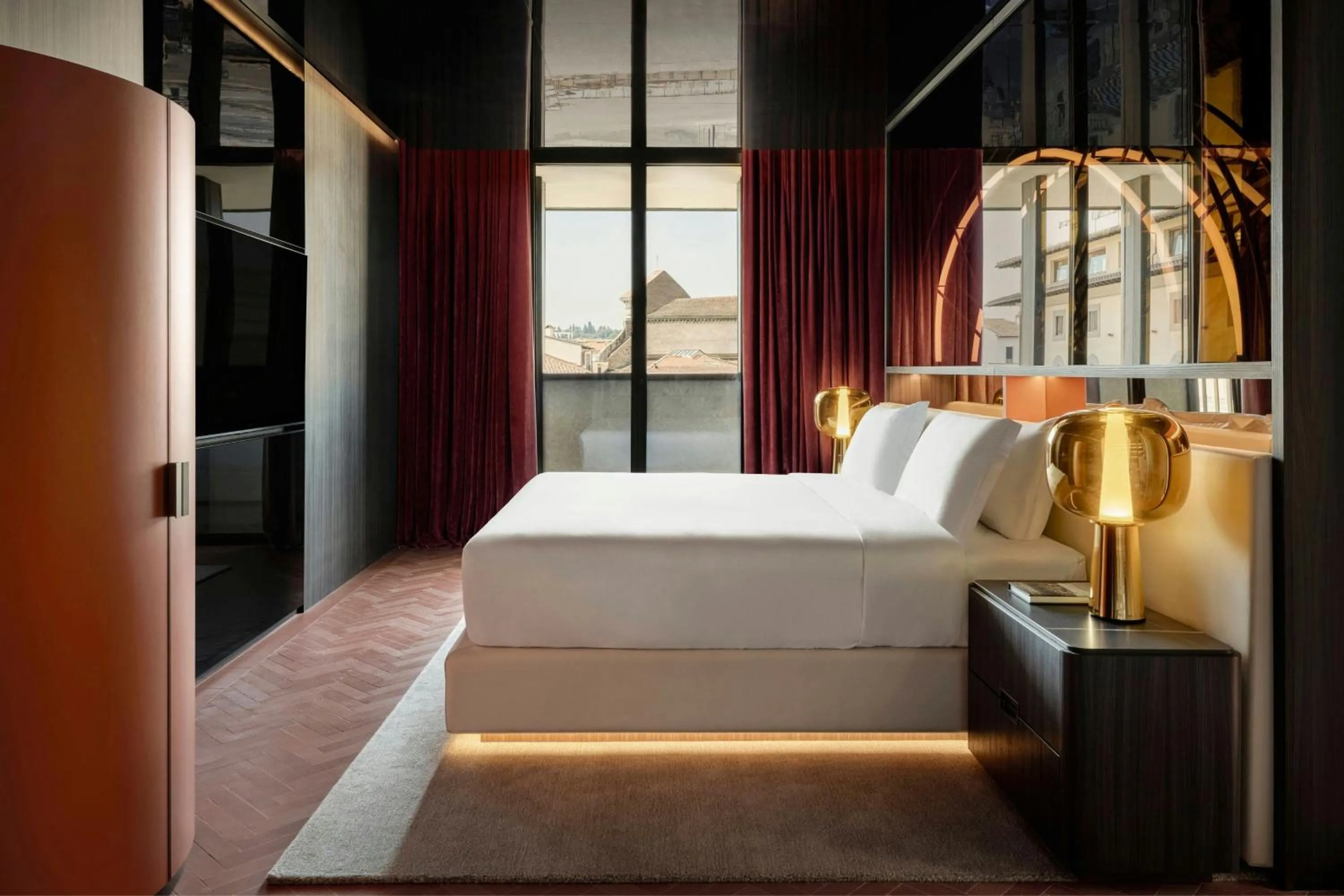 Bedroom, Bed in W Florence