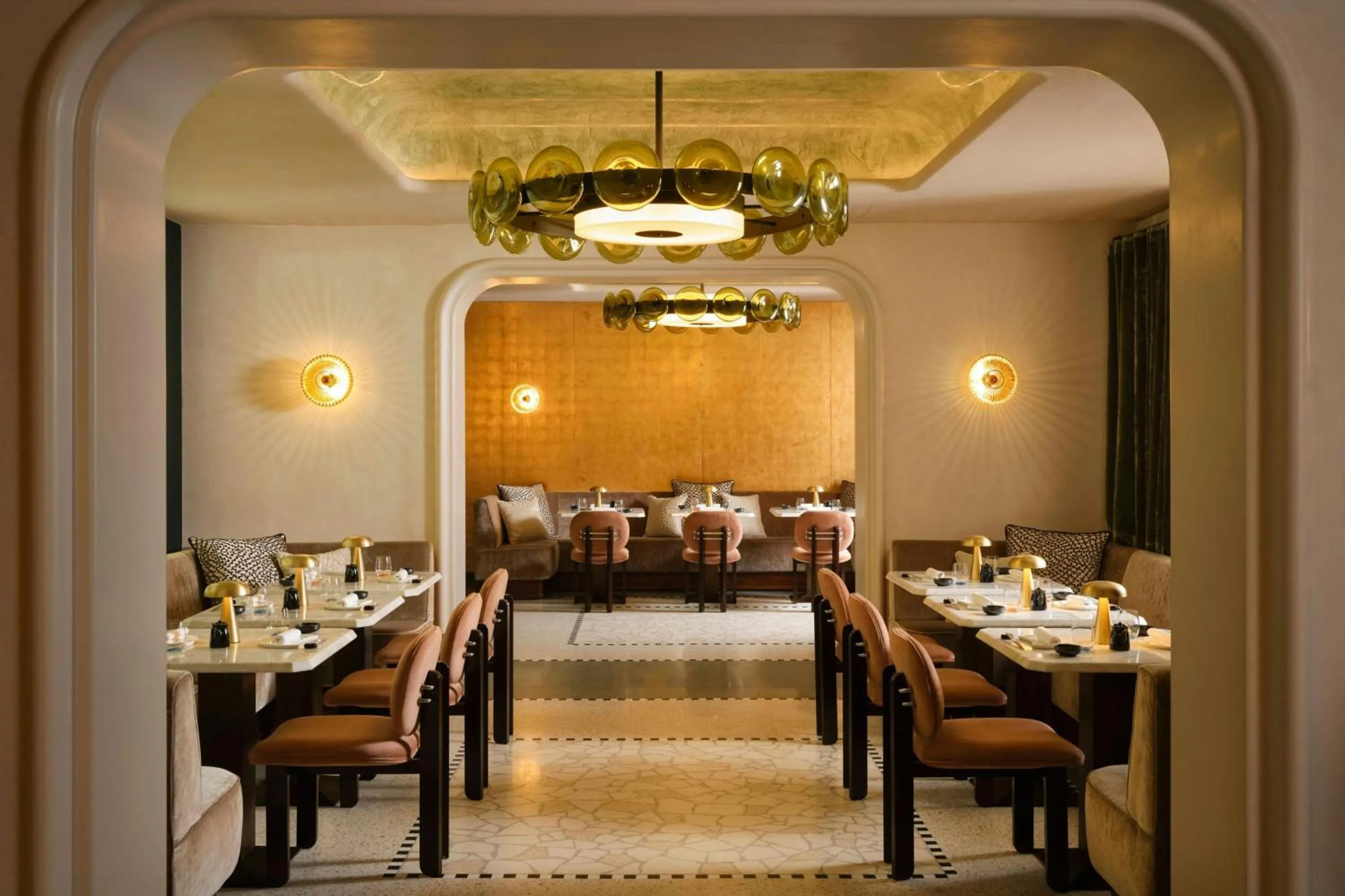 Restaurant/places to eat in W Florence