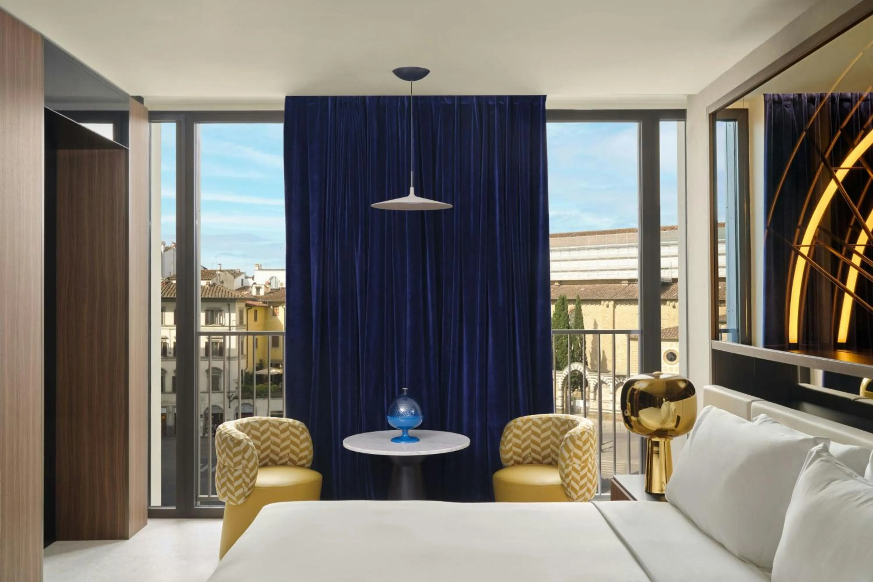 Bedroom in W Florence