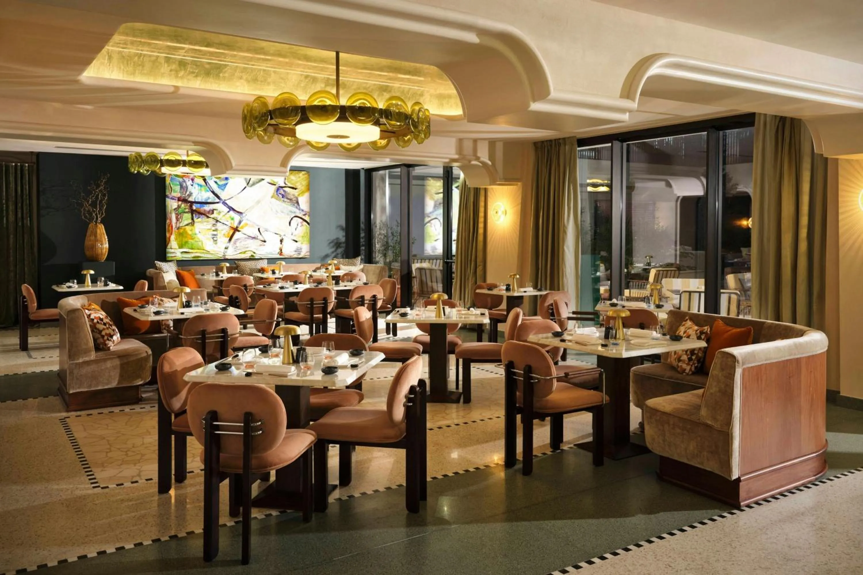 Restaurant/places to eat in W Florence