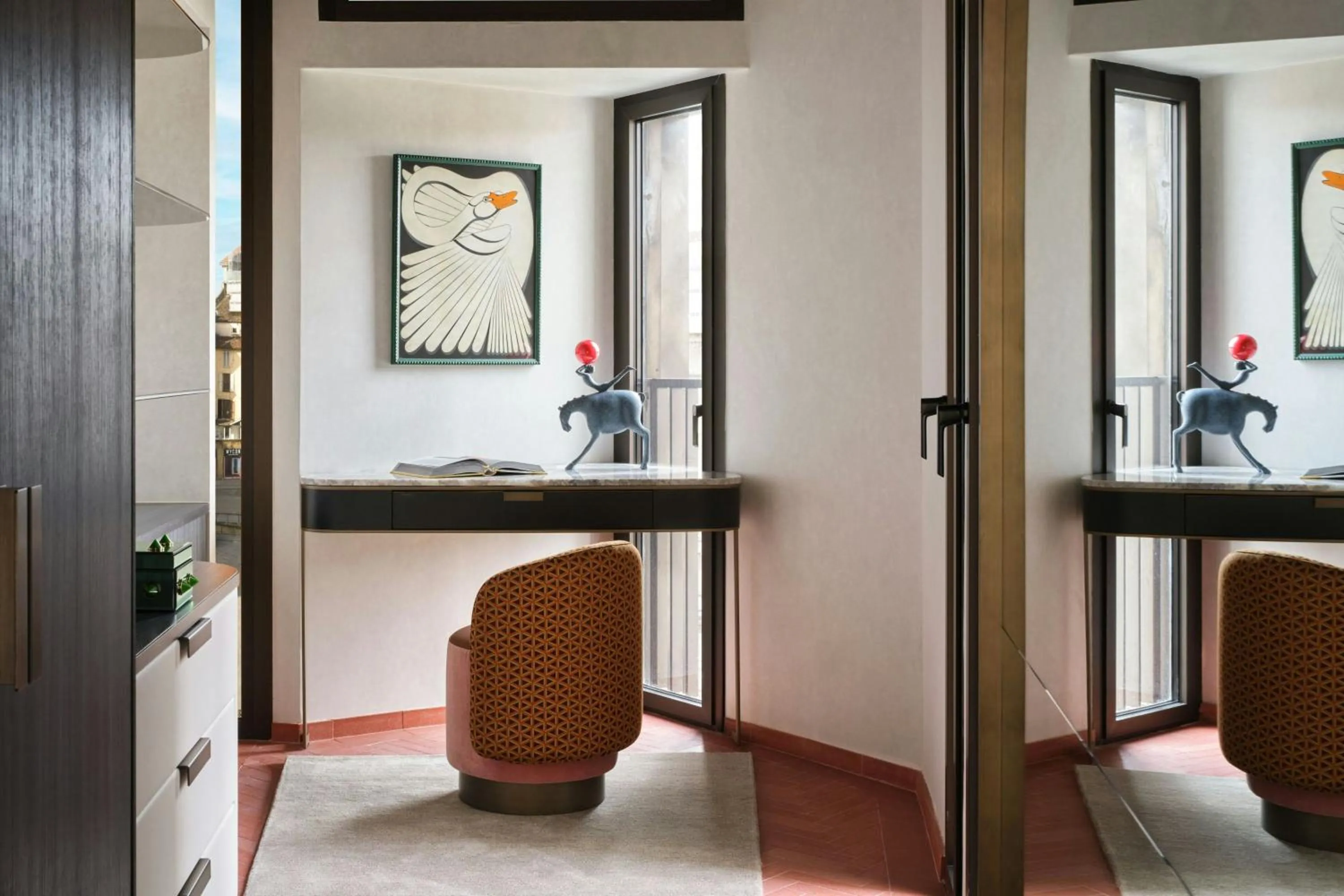 Photo of the whole room in W Florence