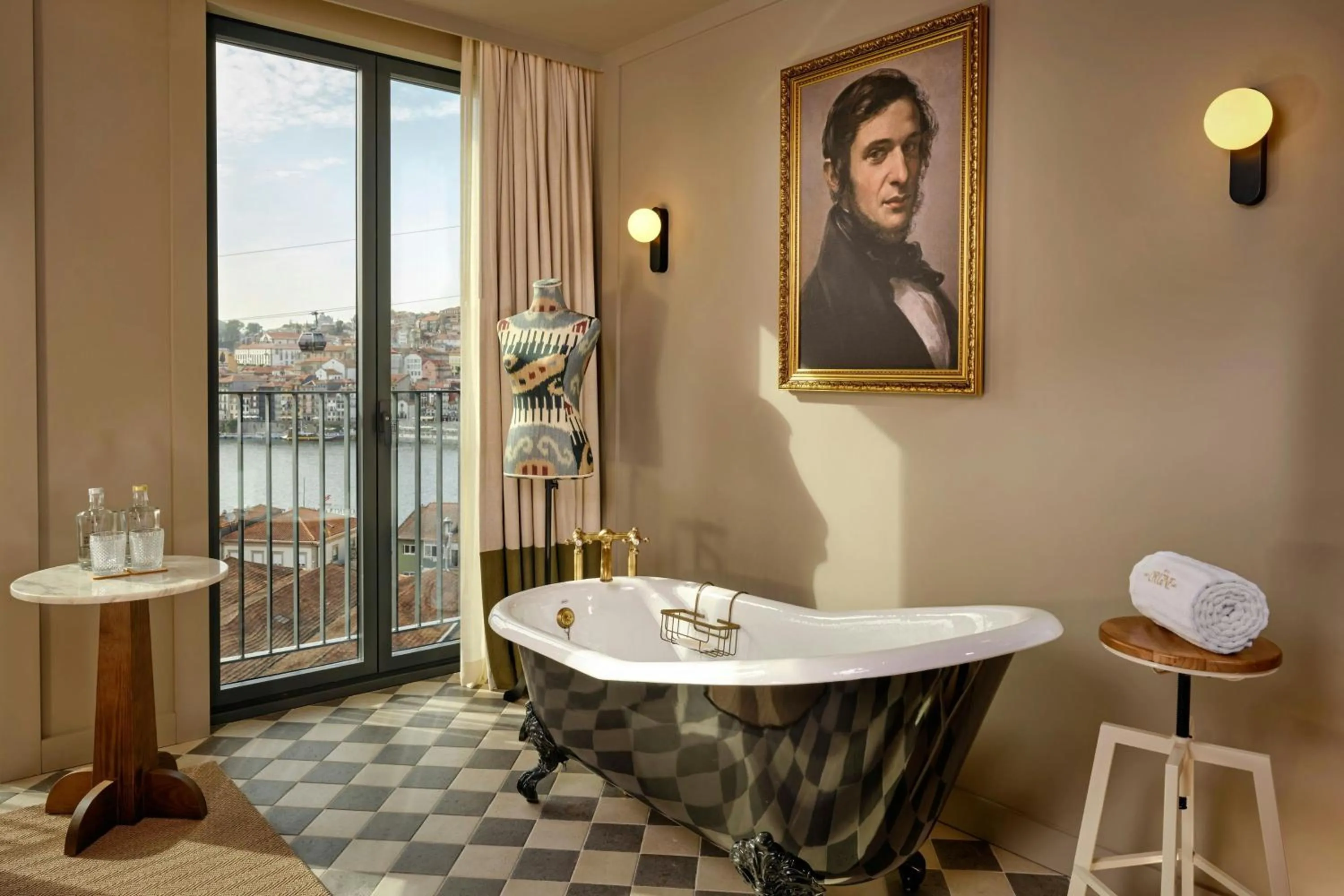 Photo of the whole room in Origine Porto Gaia, a Tribute Portfolio Hotel