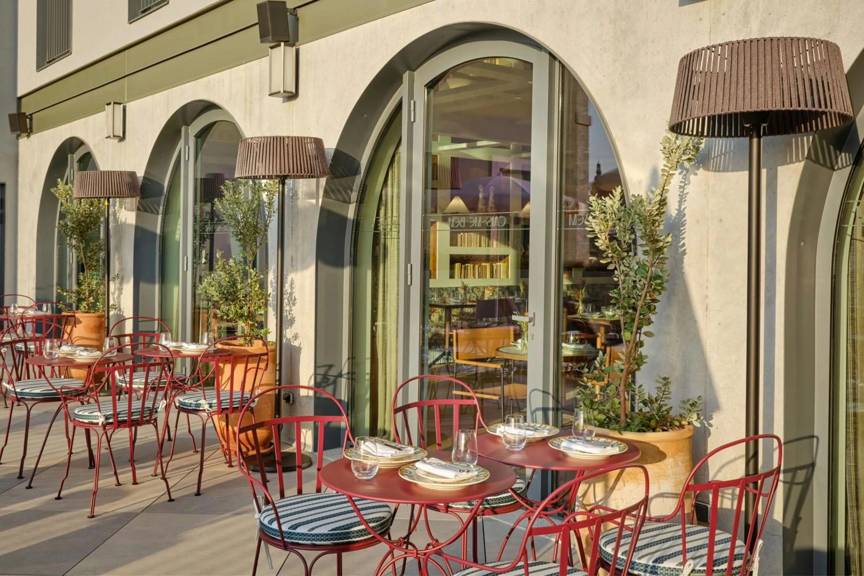 Restaurant/places to eat in Origine Porto Gaia, a Tribute Portfolio Hotel