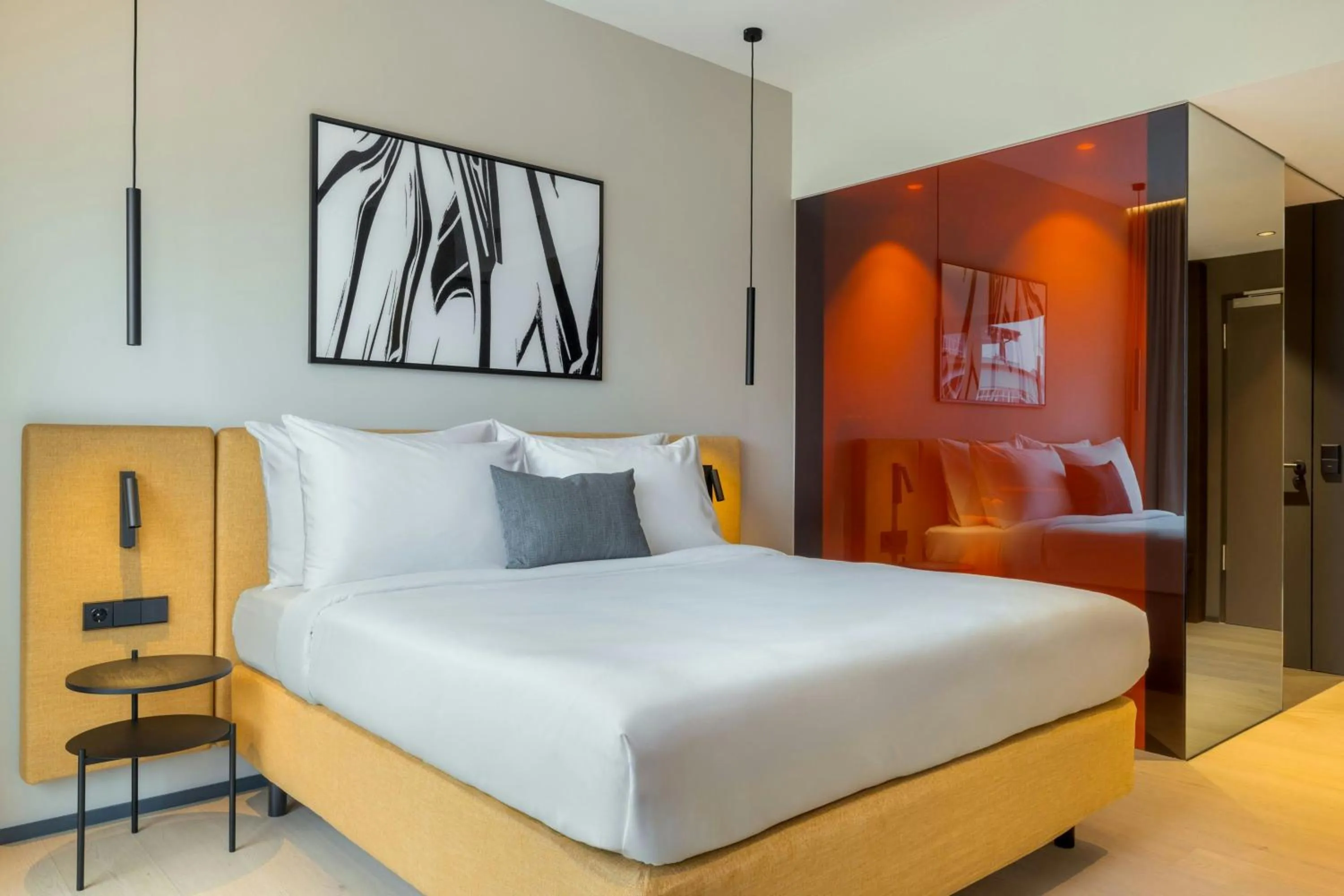 Photo of the whole room, Bed in DAS AFFALTERBACH, Stuttgart, Autograph Collection