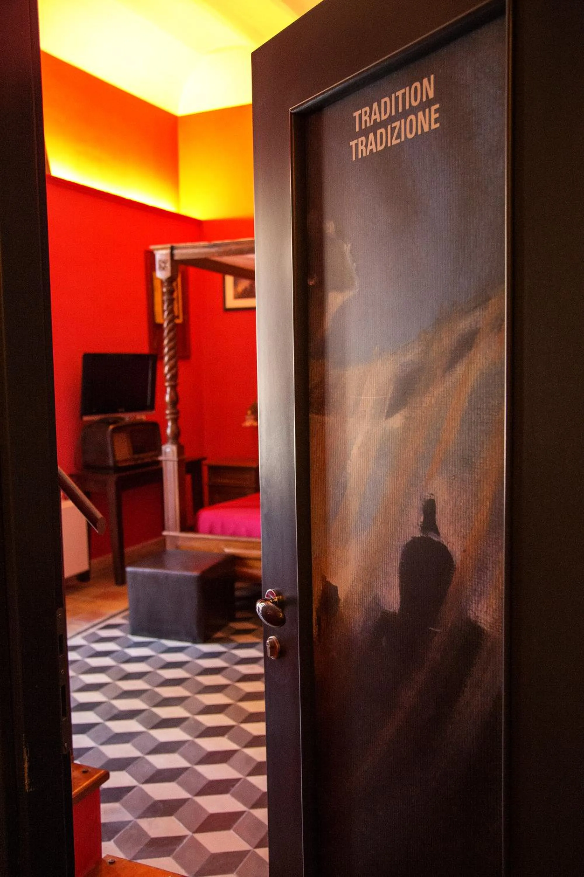 Photo of the whole room, Bed in Suite D'Autore Art Design Gallery