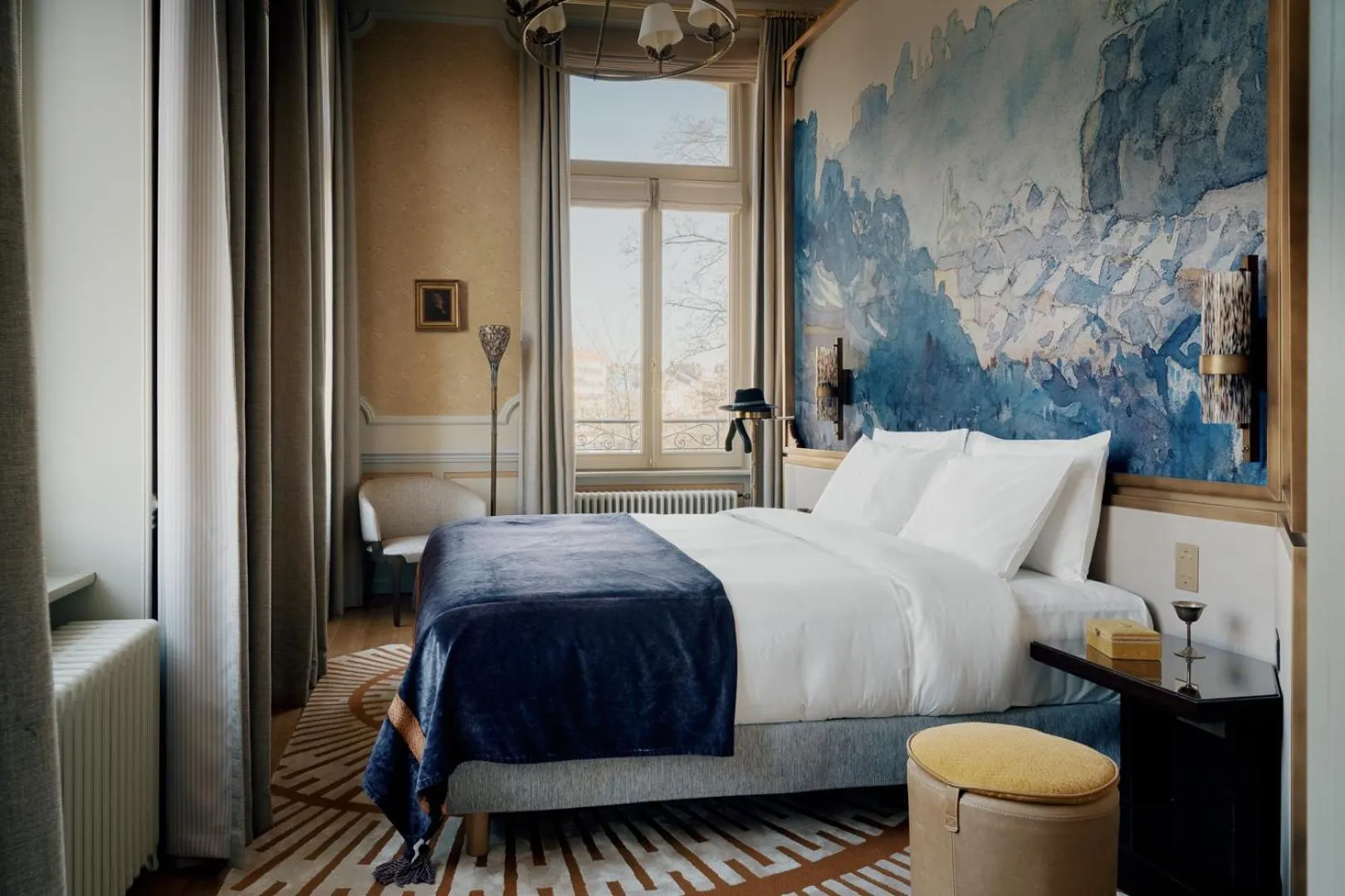 Bed in Villa Pétrusse - Relais & Châteaux