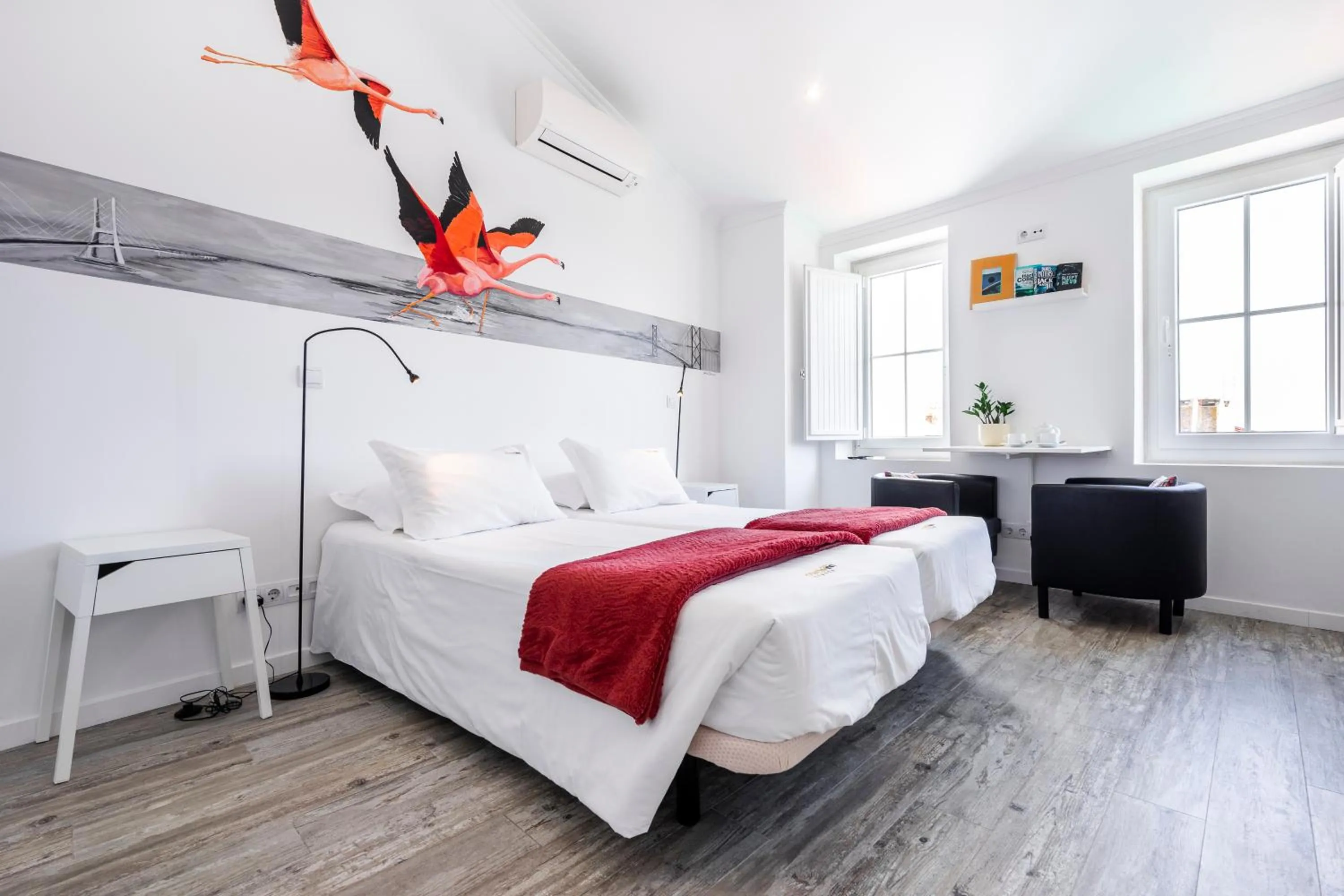 Bed in Castle Inn Lisbon Apartments