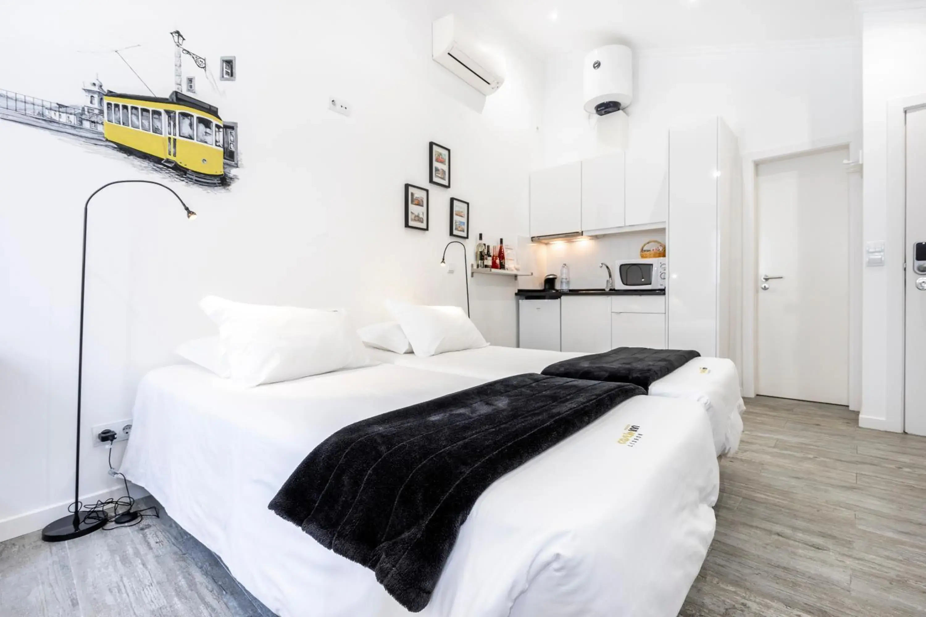 Studio in Castle Inn Lisbon Apartments Studio in Castle Inn Lisbon Apartments