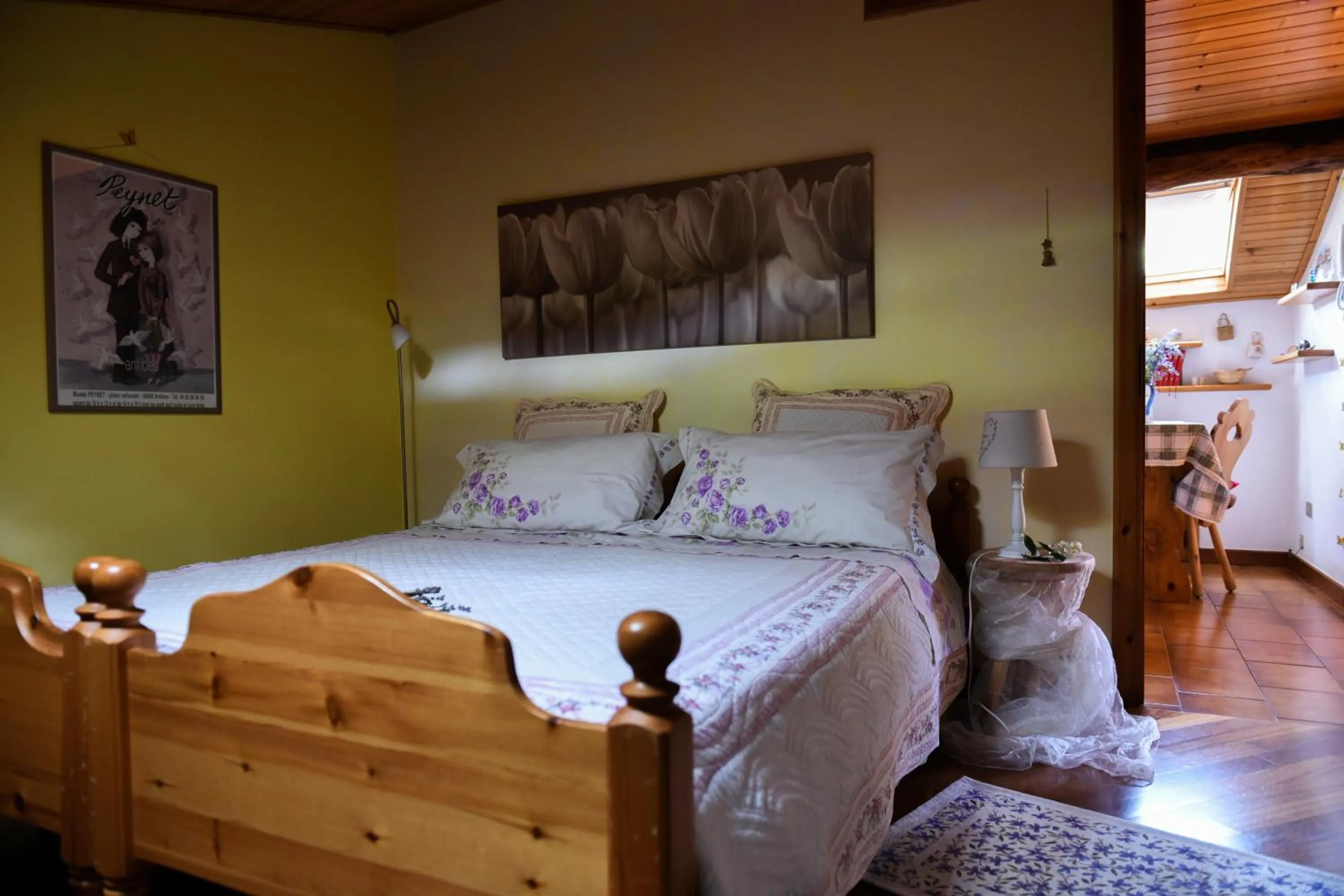 Photo of the whole room, Bed in B&B Va...lentina