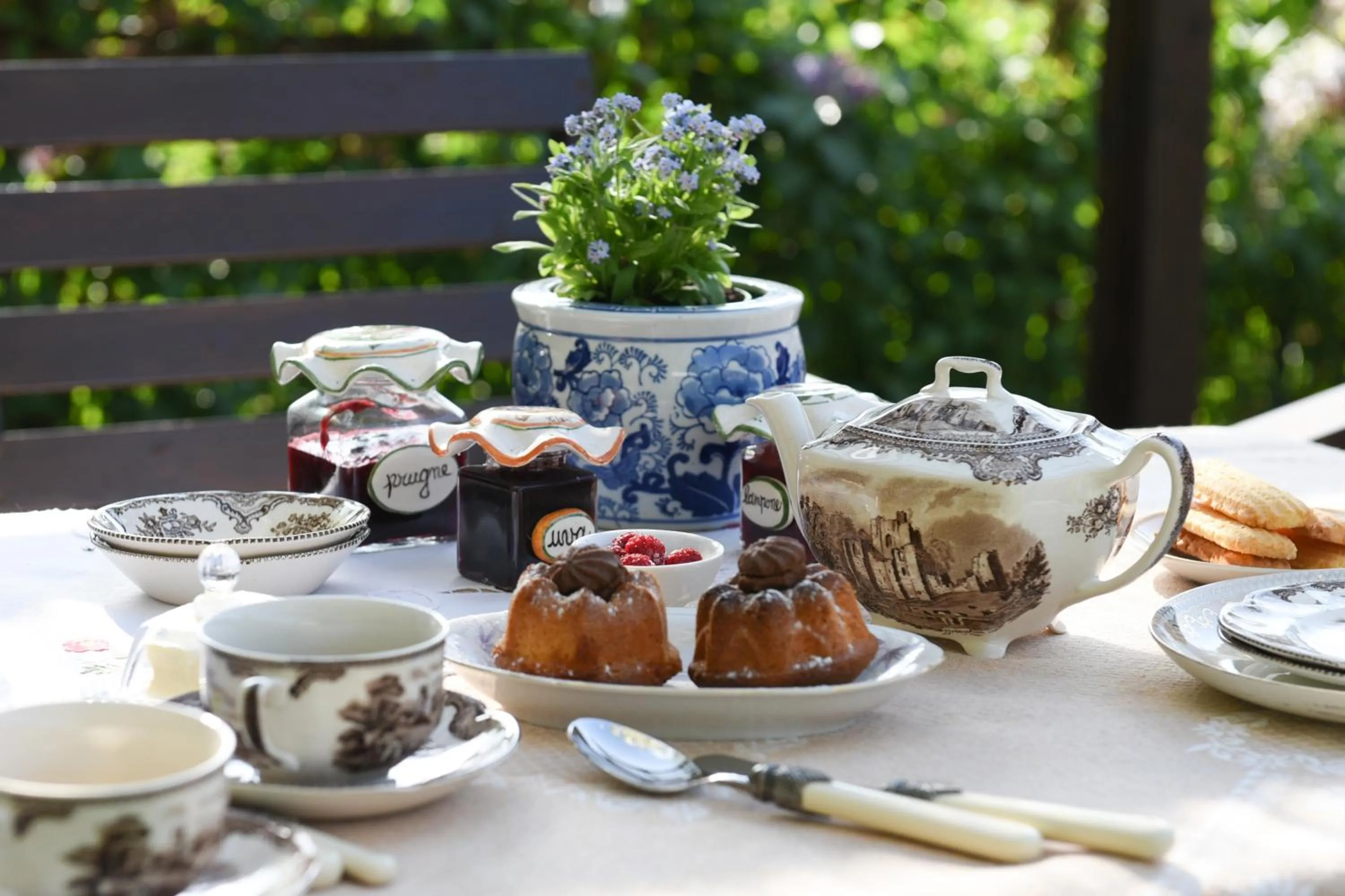 Decorative detail in B&B Va...lentina