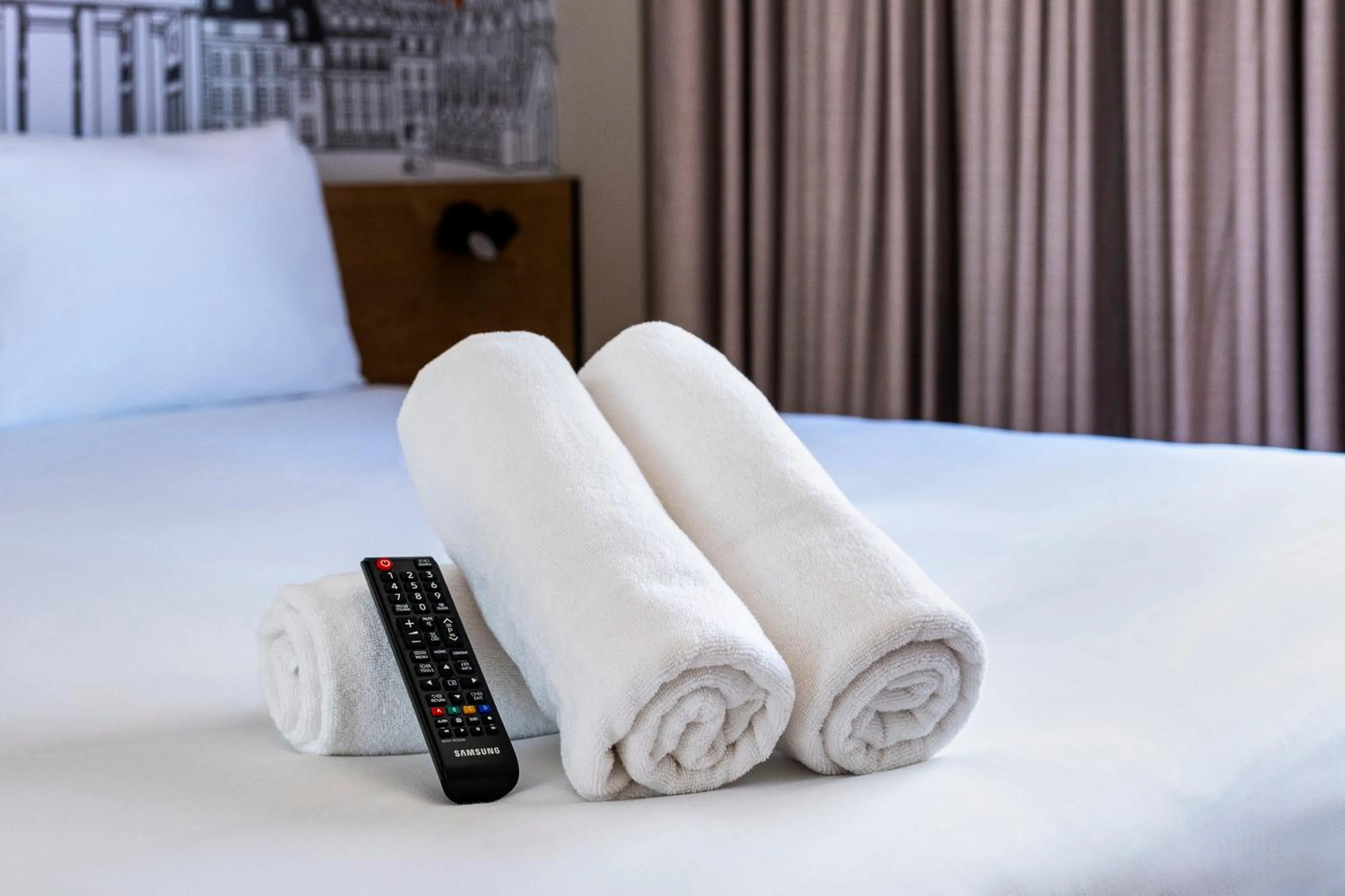 Bedroom, Bed in easyHotel Barcelona La Sagrera