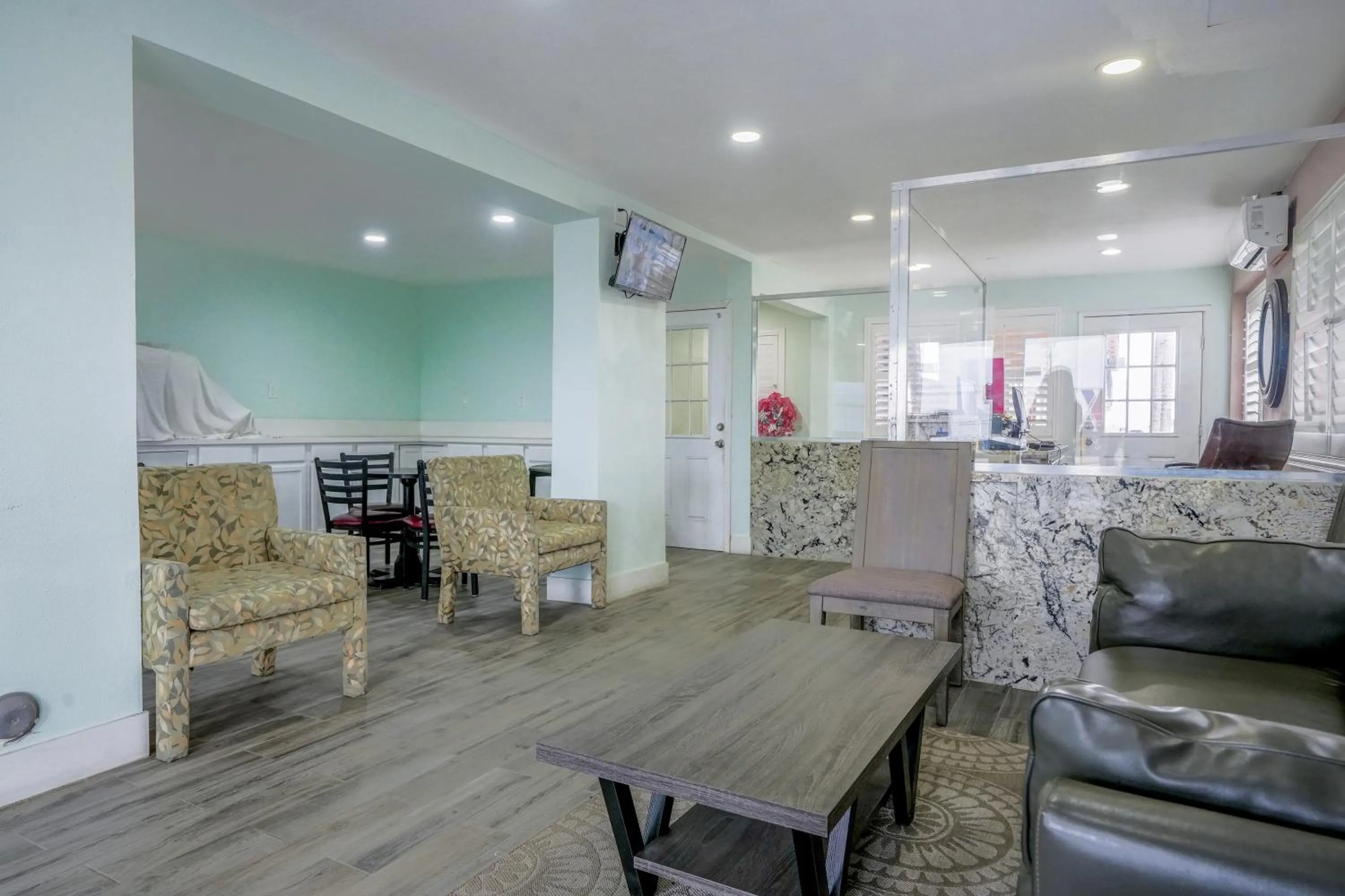 Lobby or reception in Economy Inn Buttonwillow Bakersfield I-5