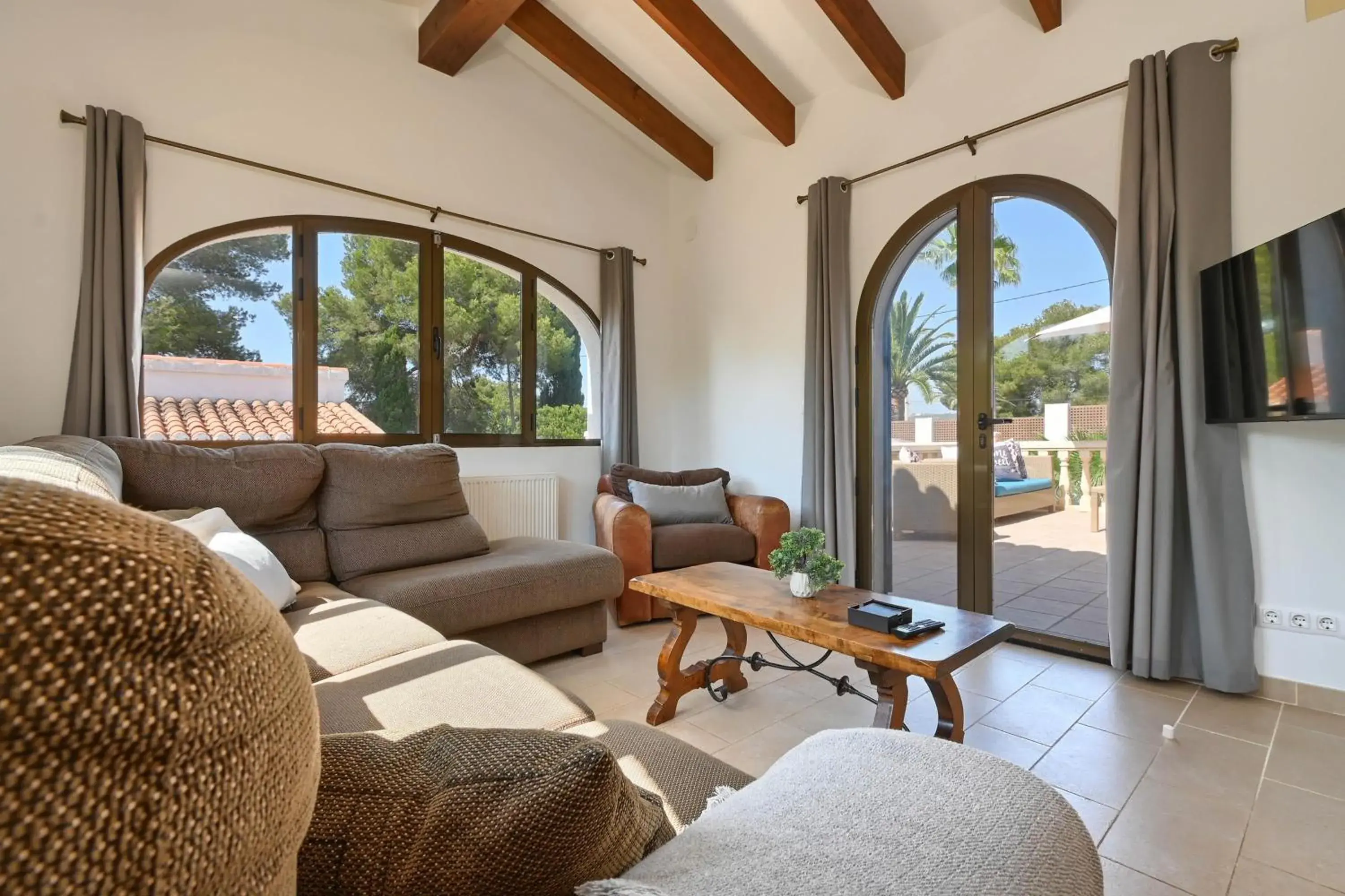 Casa Virginia by Aguilarent Casa Virginia by Aguilarent