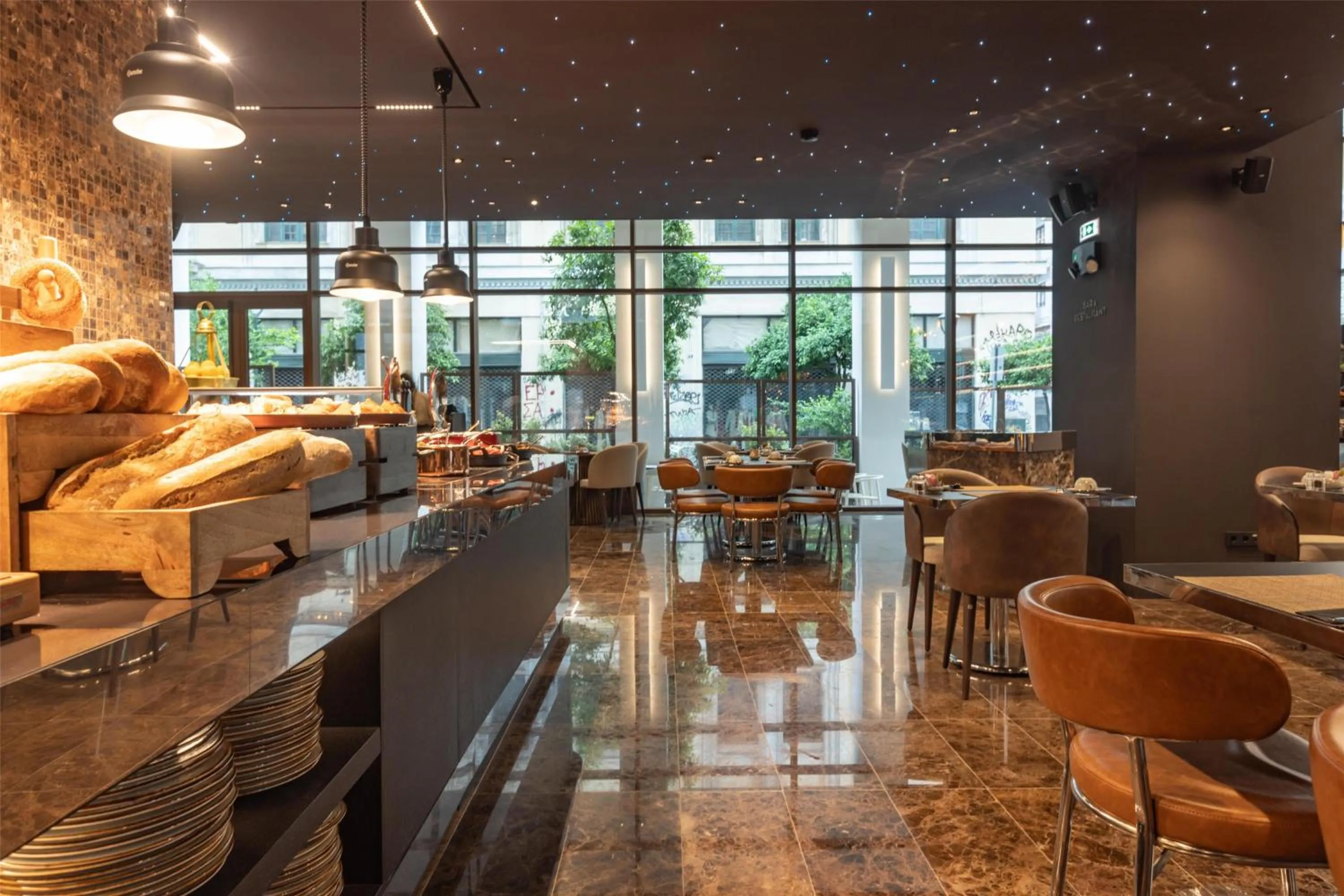 Lounge or bar in Adia Aluma Athens, Curio Collection By Hilton