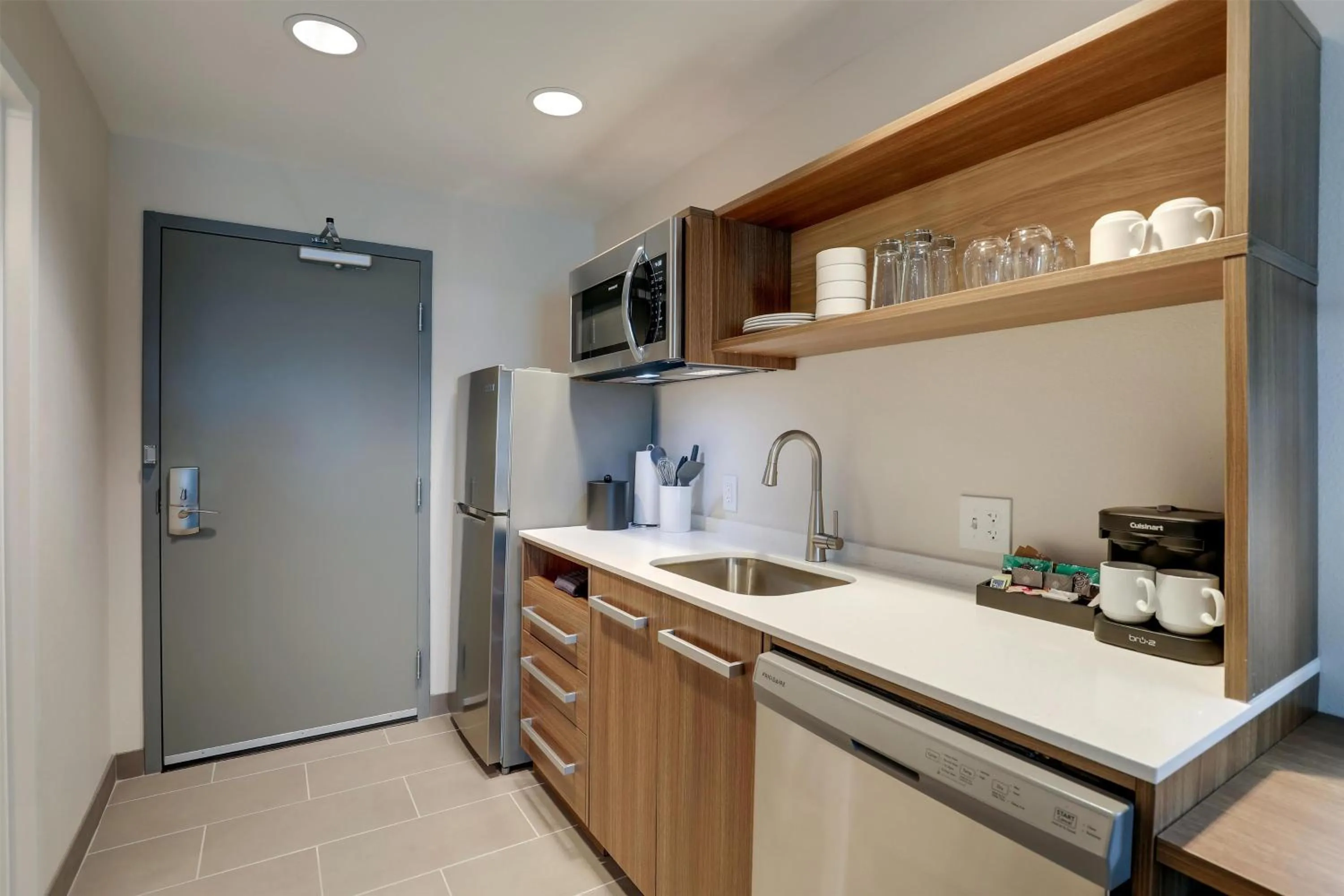 Kitchen or kitchenette in Home2 Suites By Hilton Conway, Sc