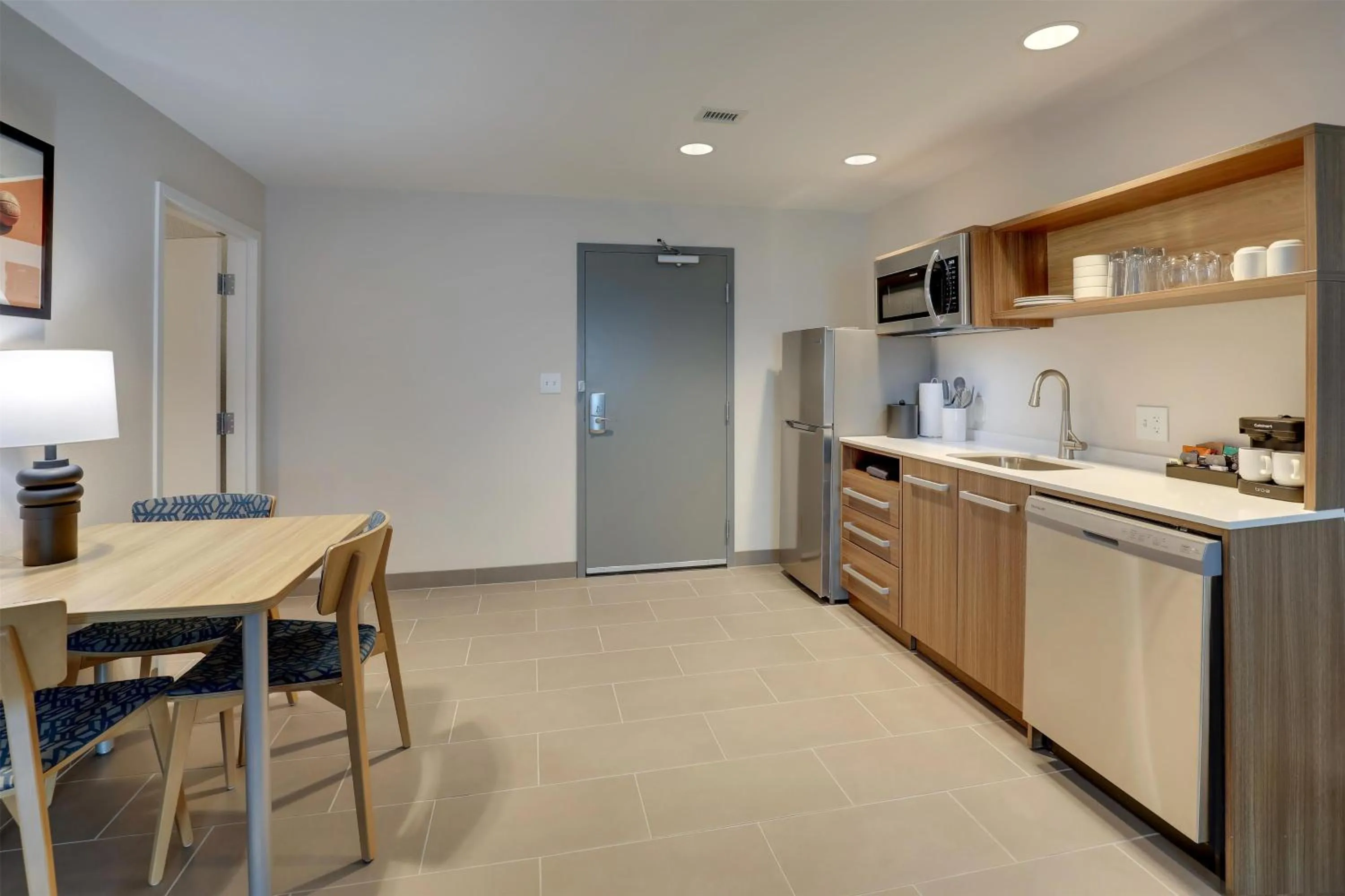 Kitchen or kitchenette in Home2 Suites By Hilton Conway, Sc