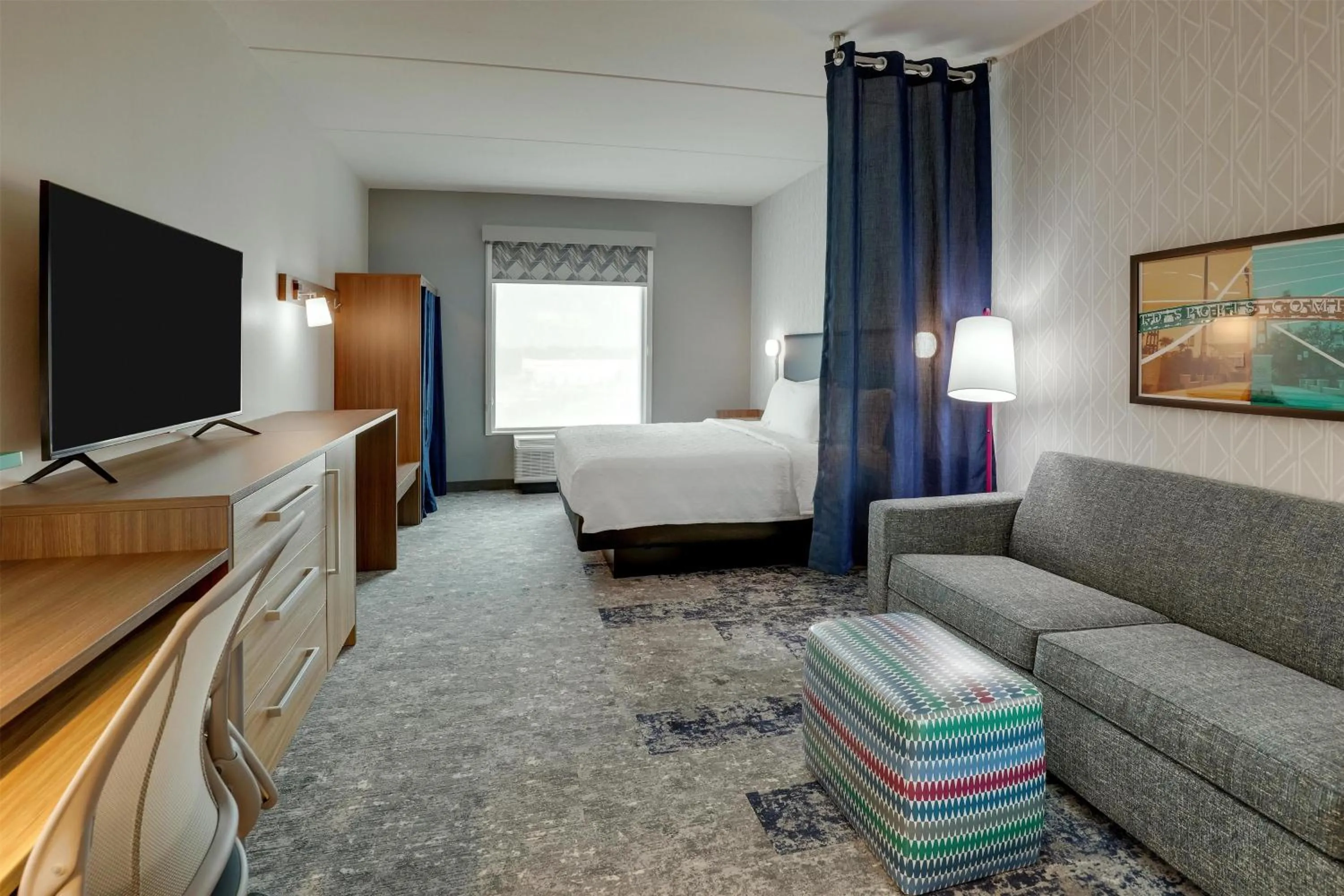 Living room, Bed in Home2 Suites By Hilton Conway, Sc