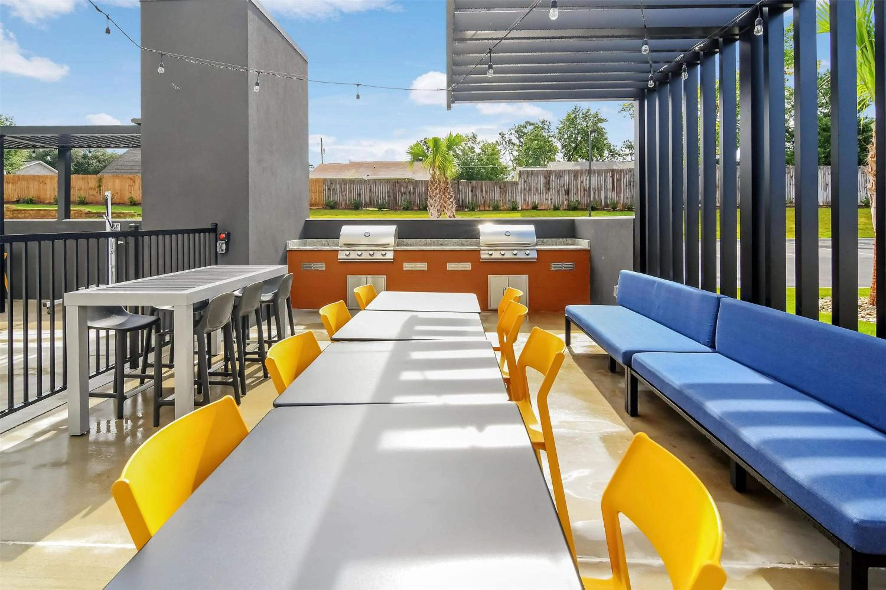 Patio in Home2 Suites By Hilton Crestview I-10