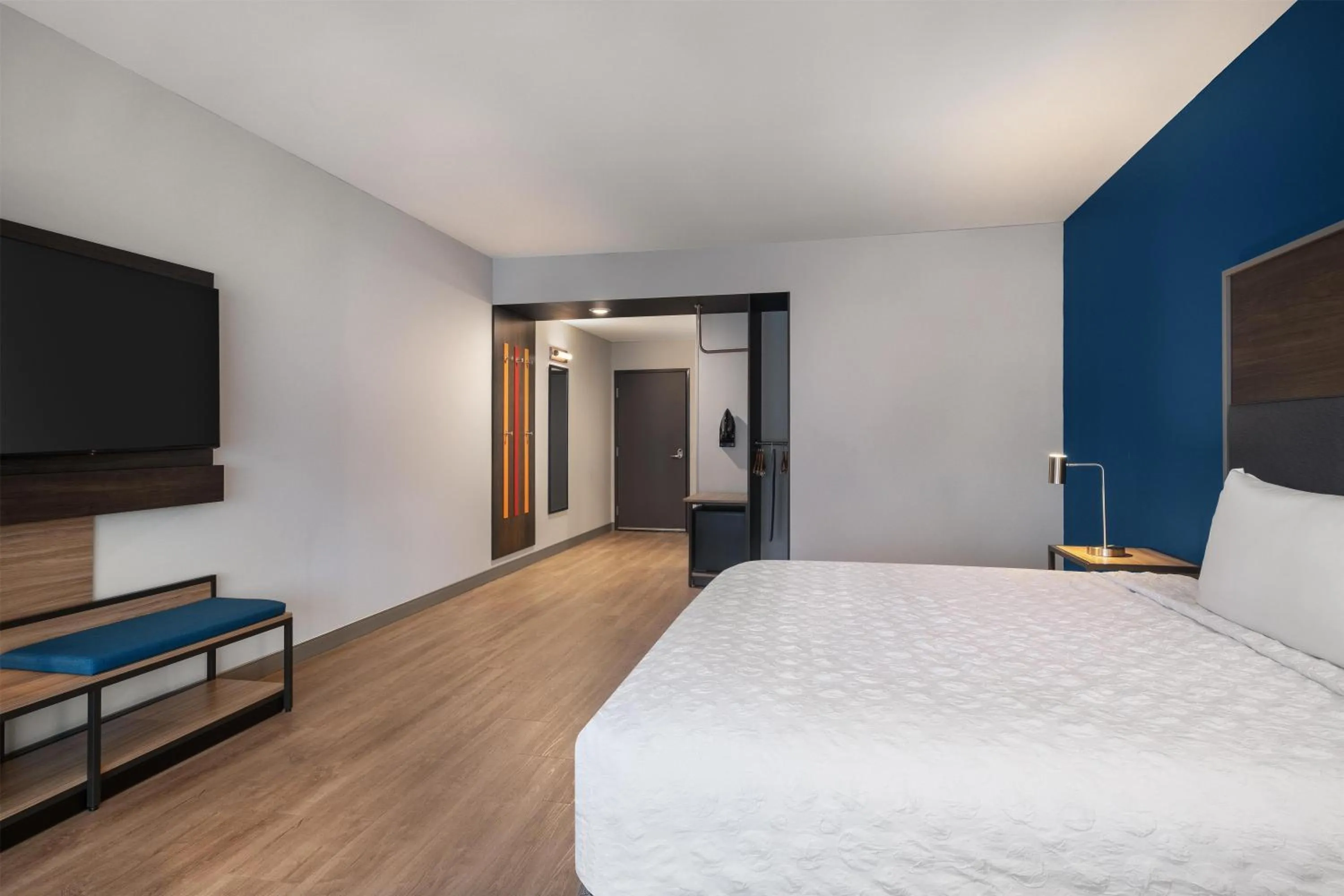 Bed in Tru By Hilton Flagstaff